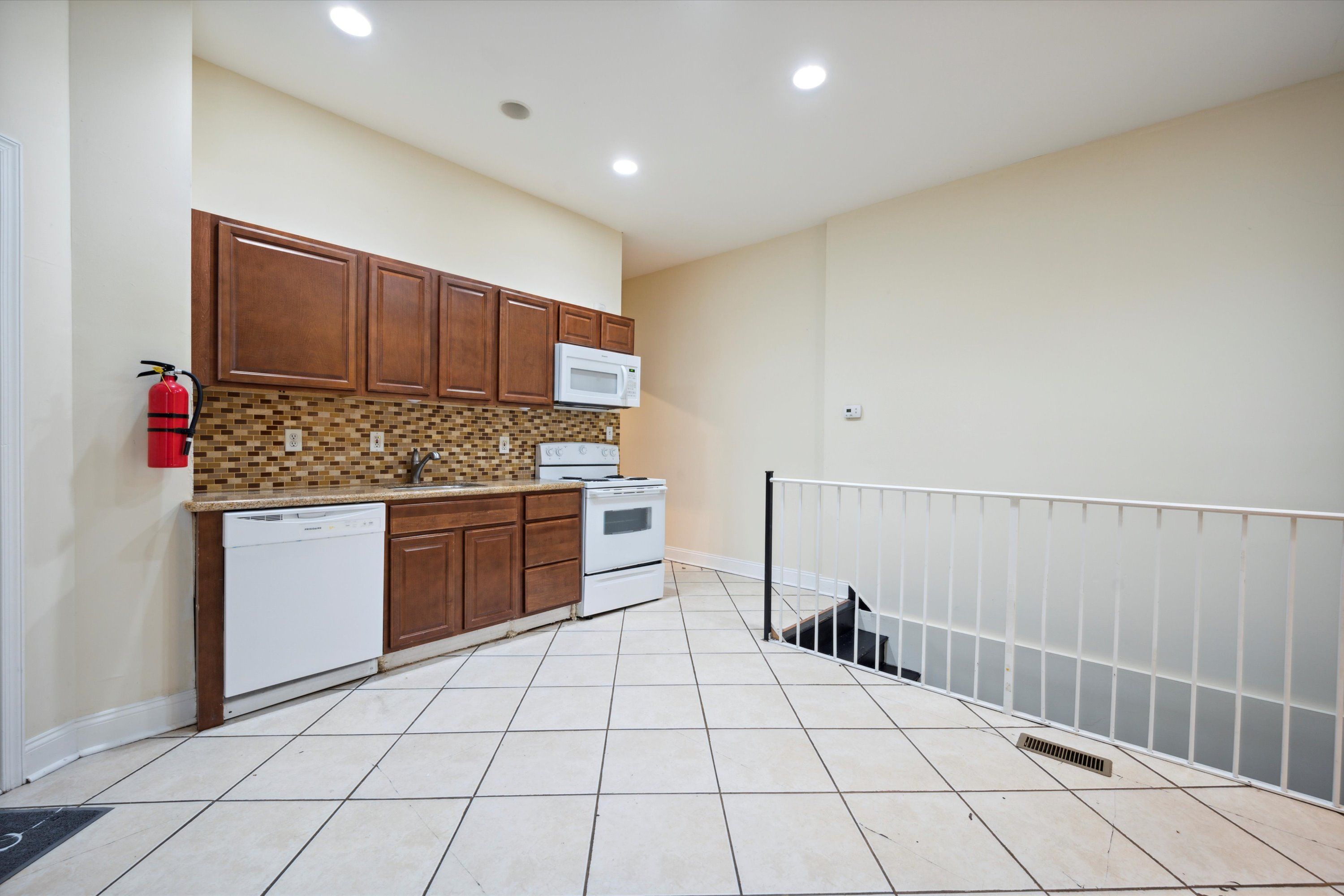 1619 DIAMOND ST Unit 1