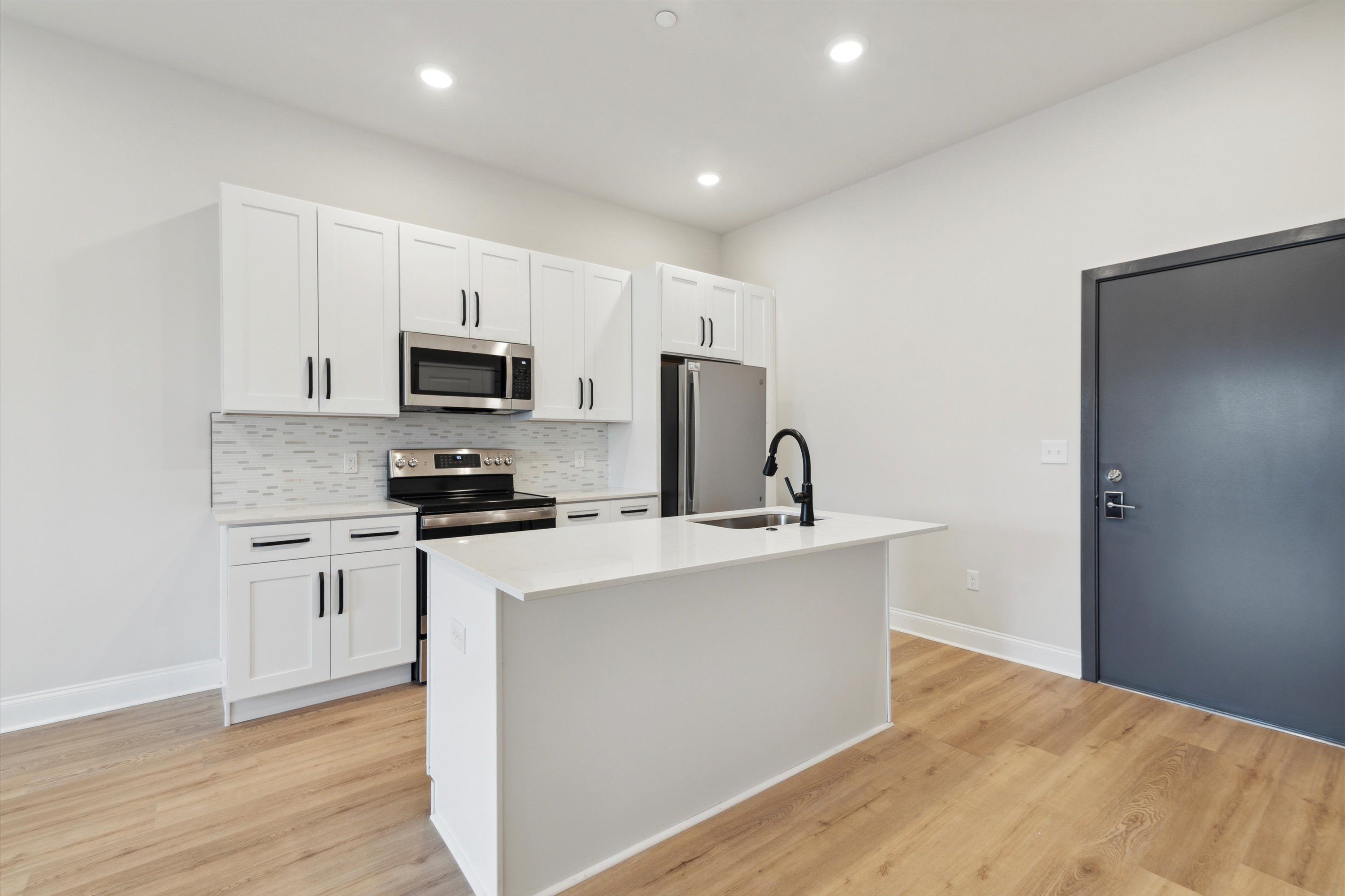 2157 E LEHIGH AVE Unit 412