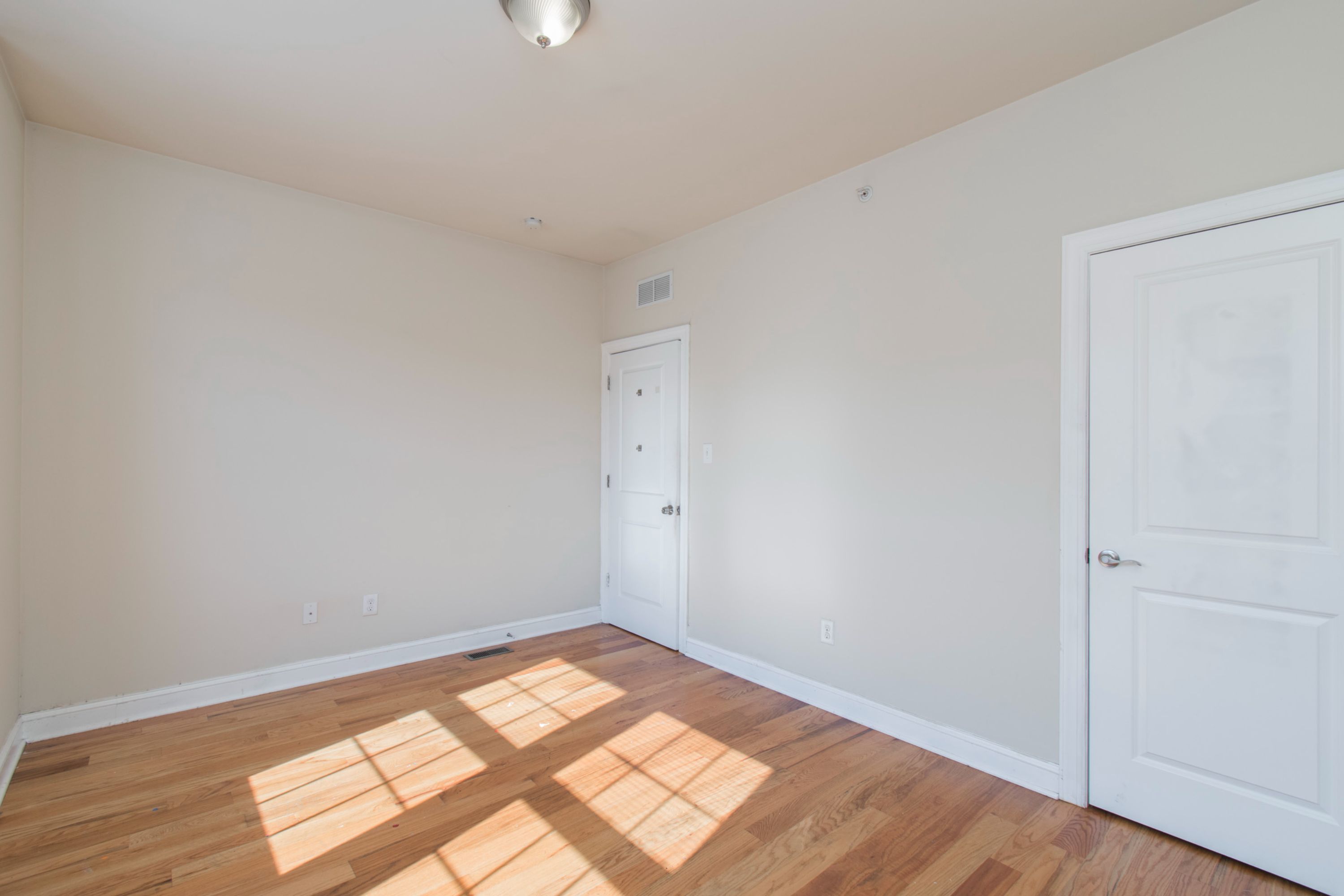 2043 N GRATZ ST Unit 2
