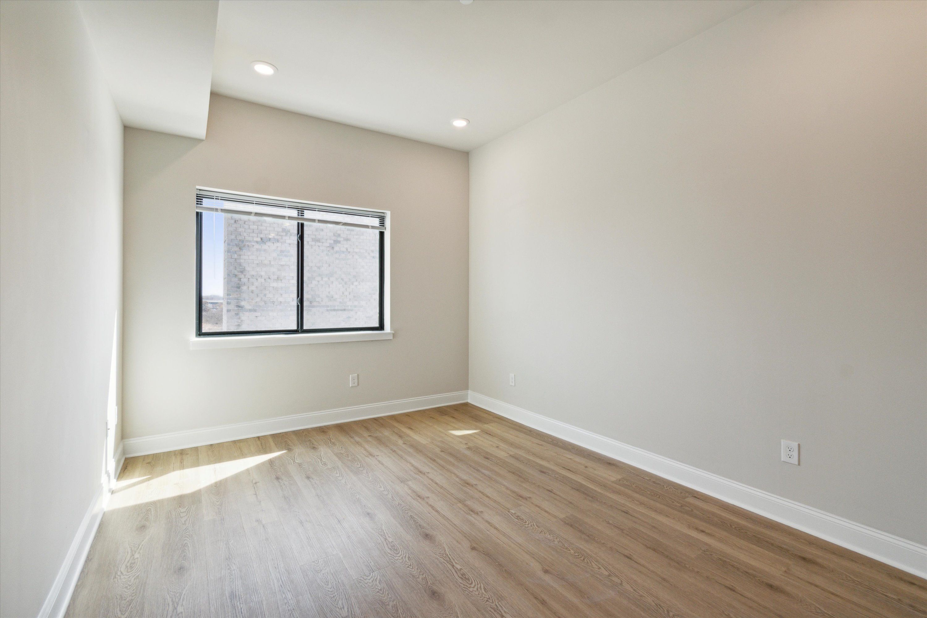 2143 E LEHIGH AVE Unit 404