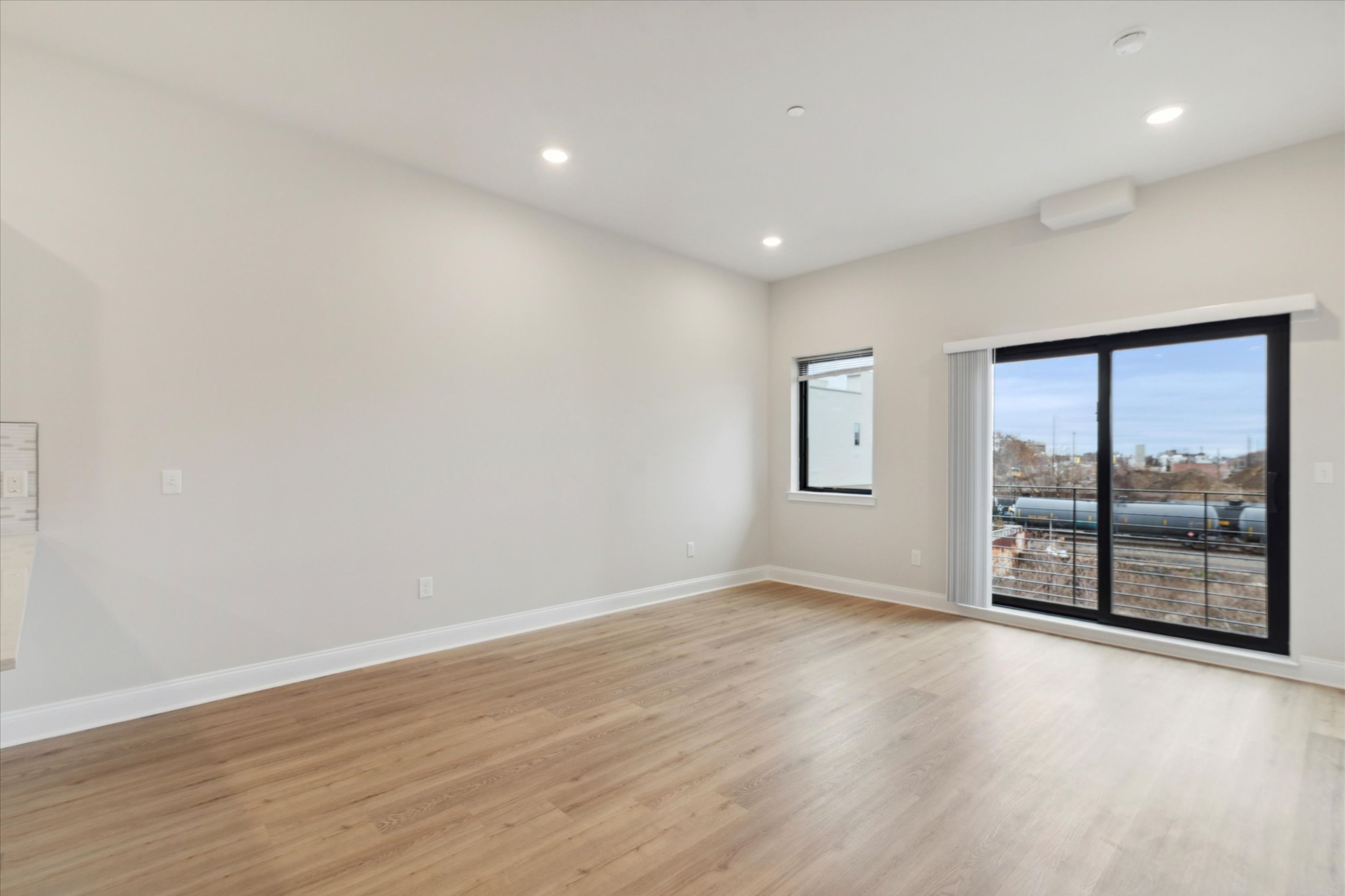 2157 E LEHIGH AVE Unit 415