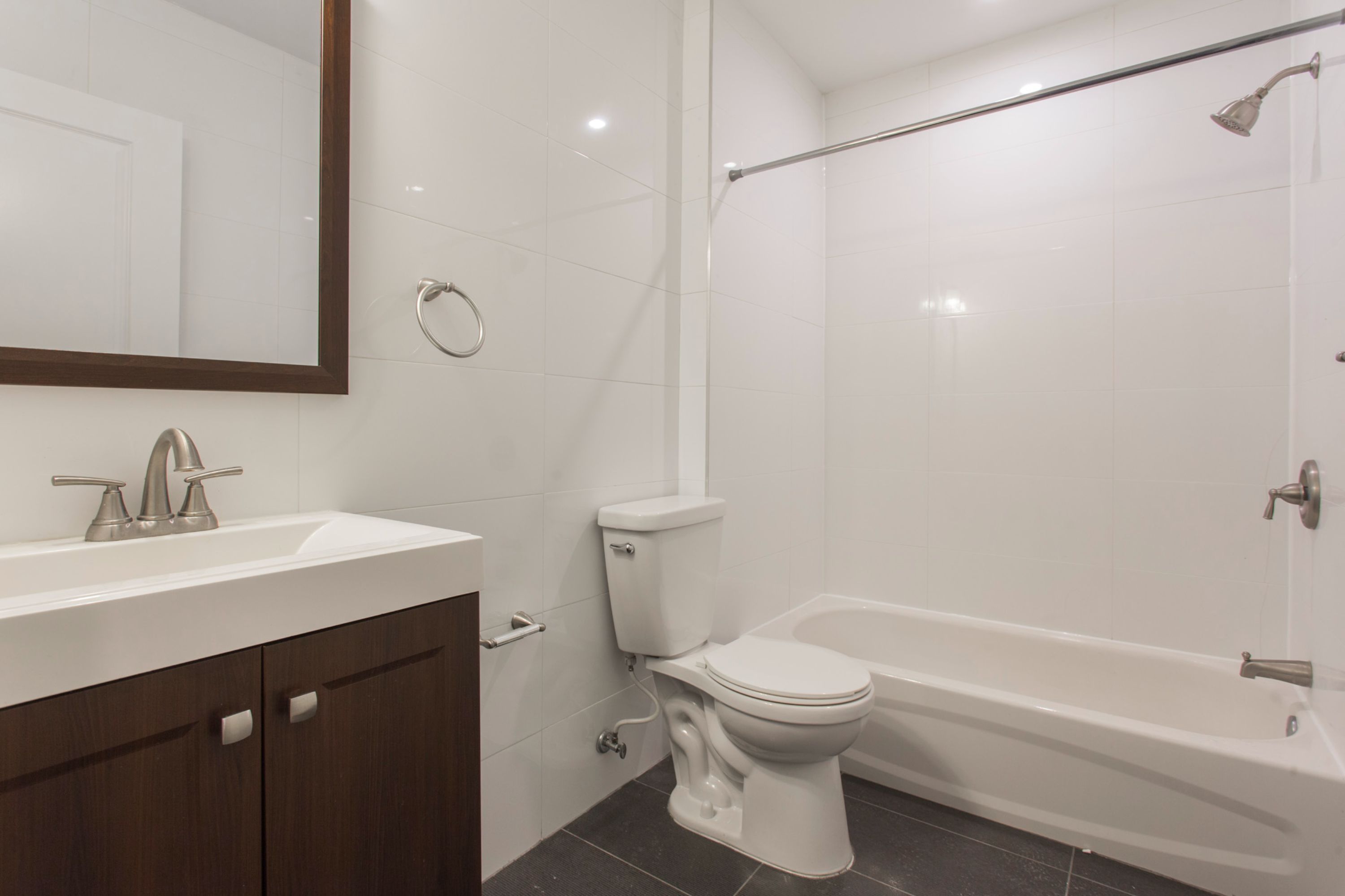 245-47 S 45TH ST Unit 3B