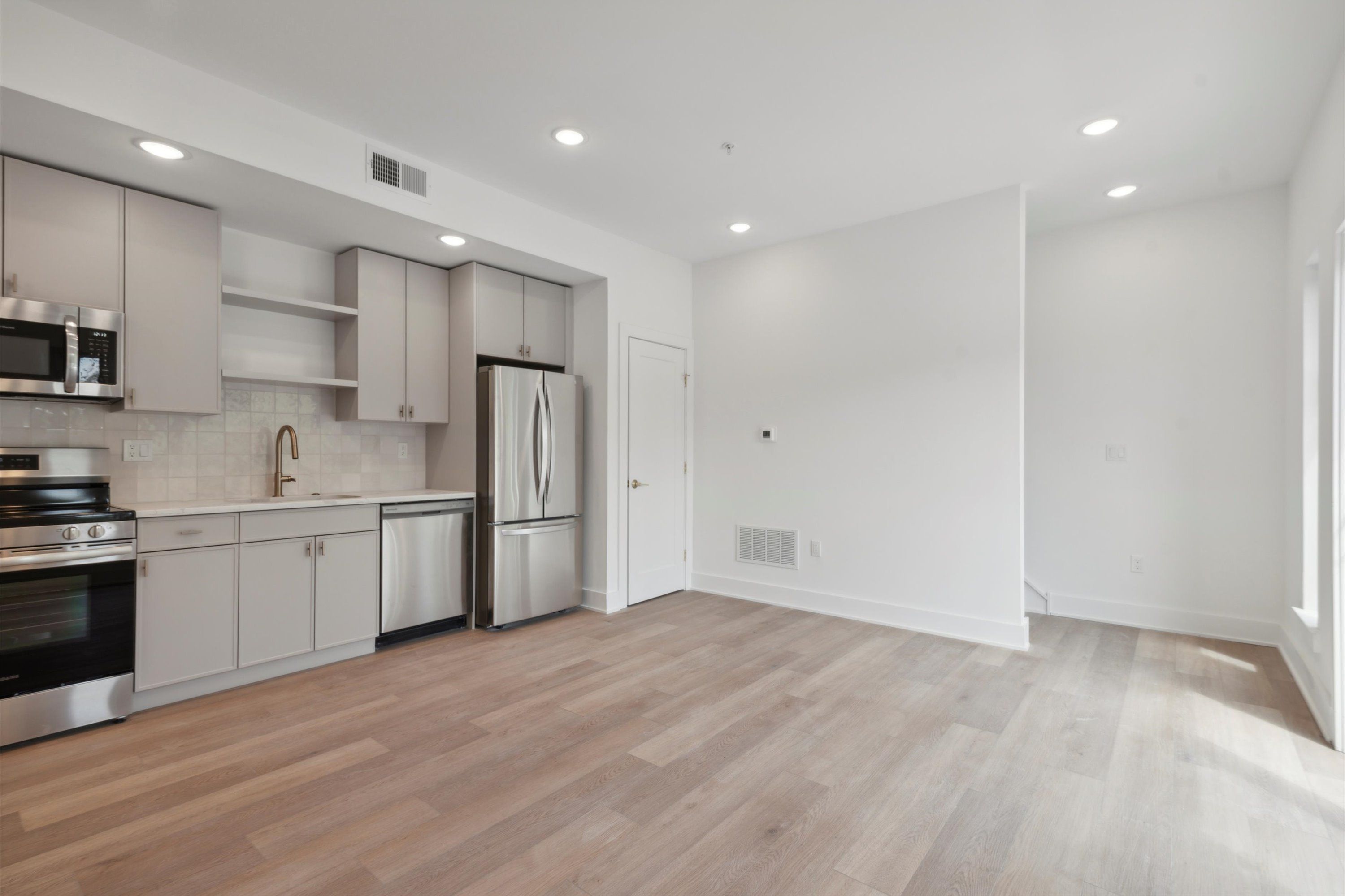 367 W Hortter St Unit 405