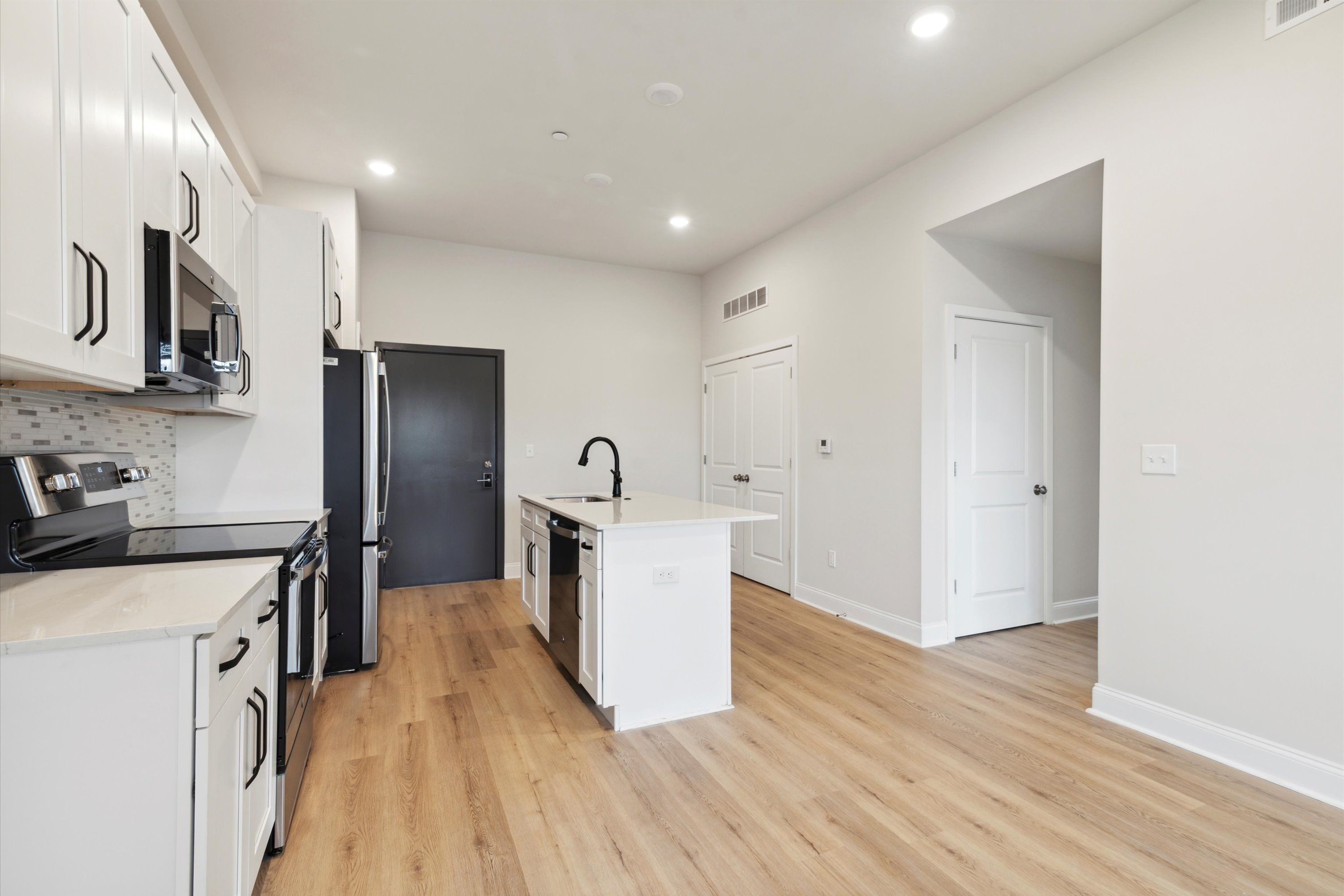 2157 E LEHIGH AVE Unit 307