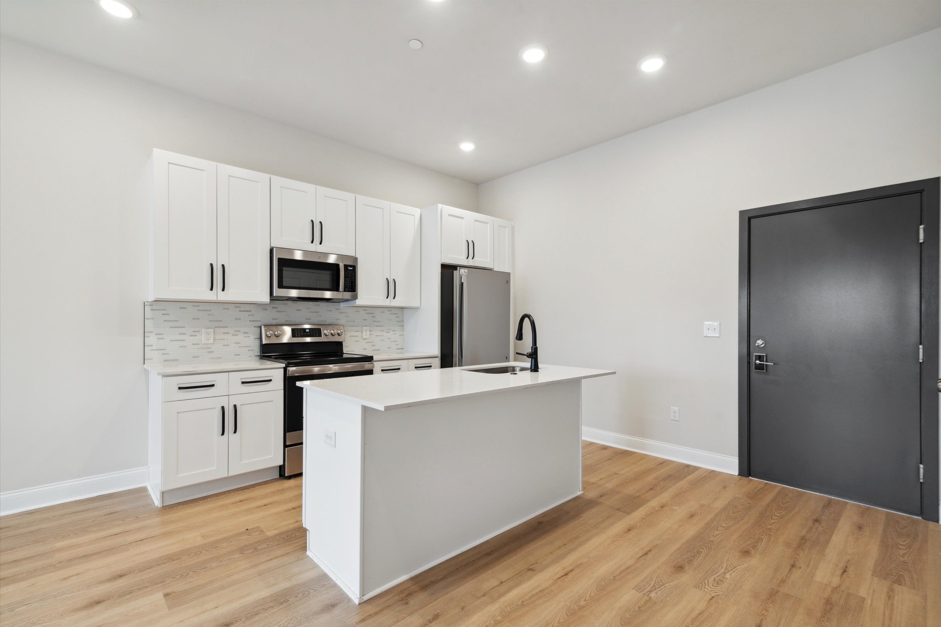 2157 E LEHIGH AVE Unit 406