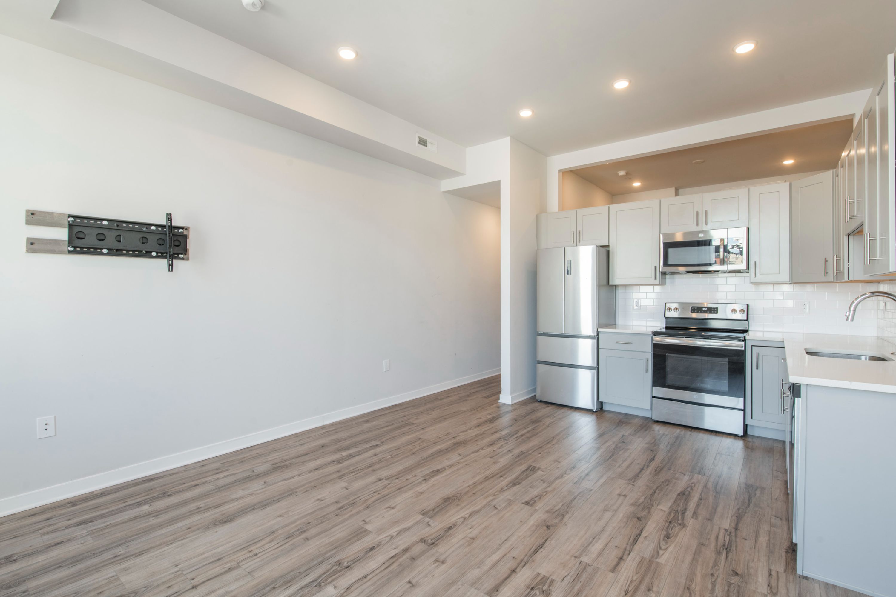 1143 N 3rd St Unit 202