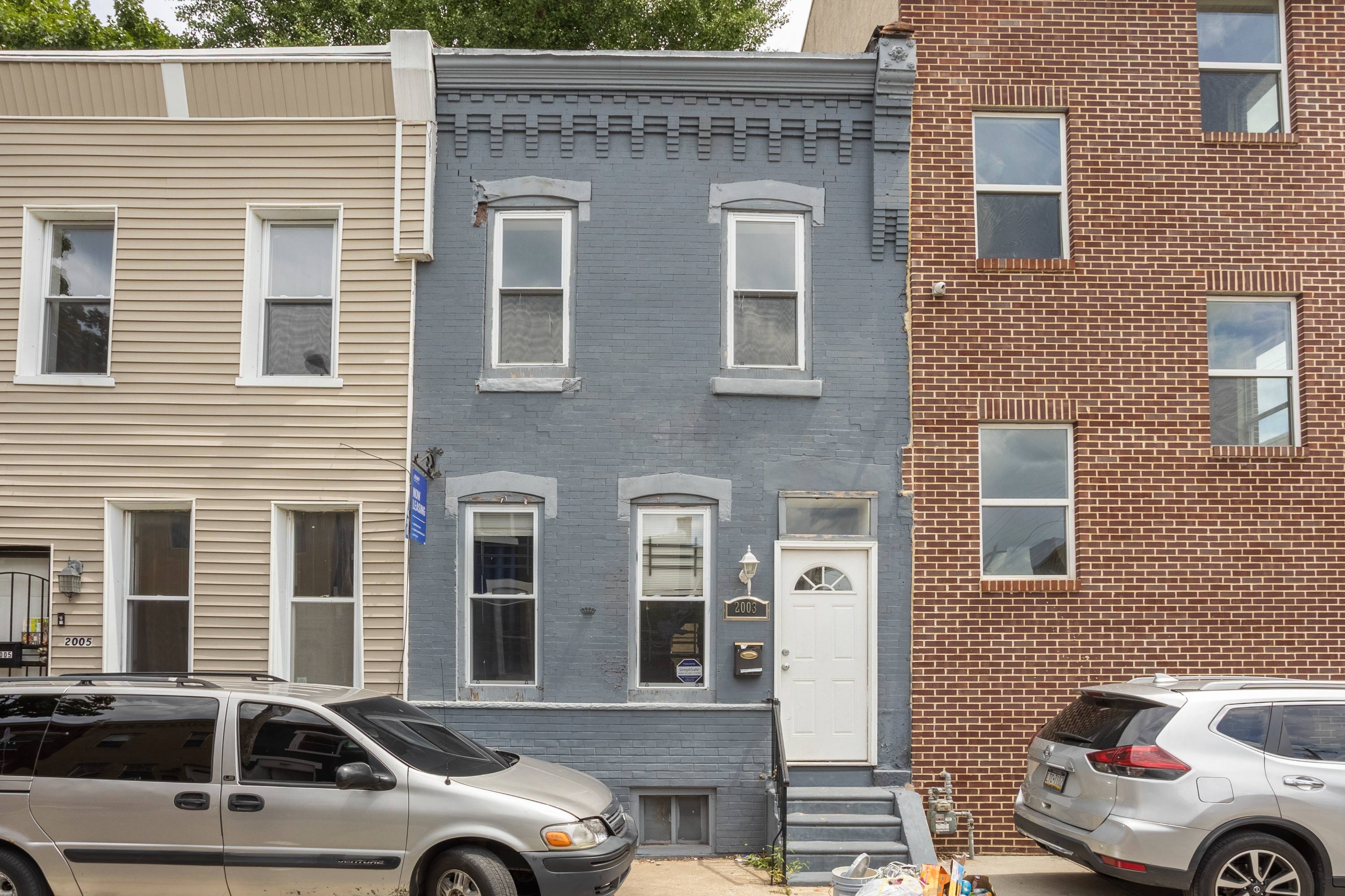 2003 N CLEVELAND ST