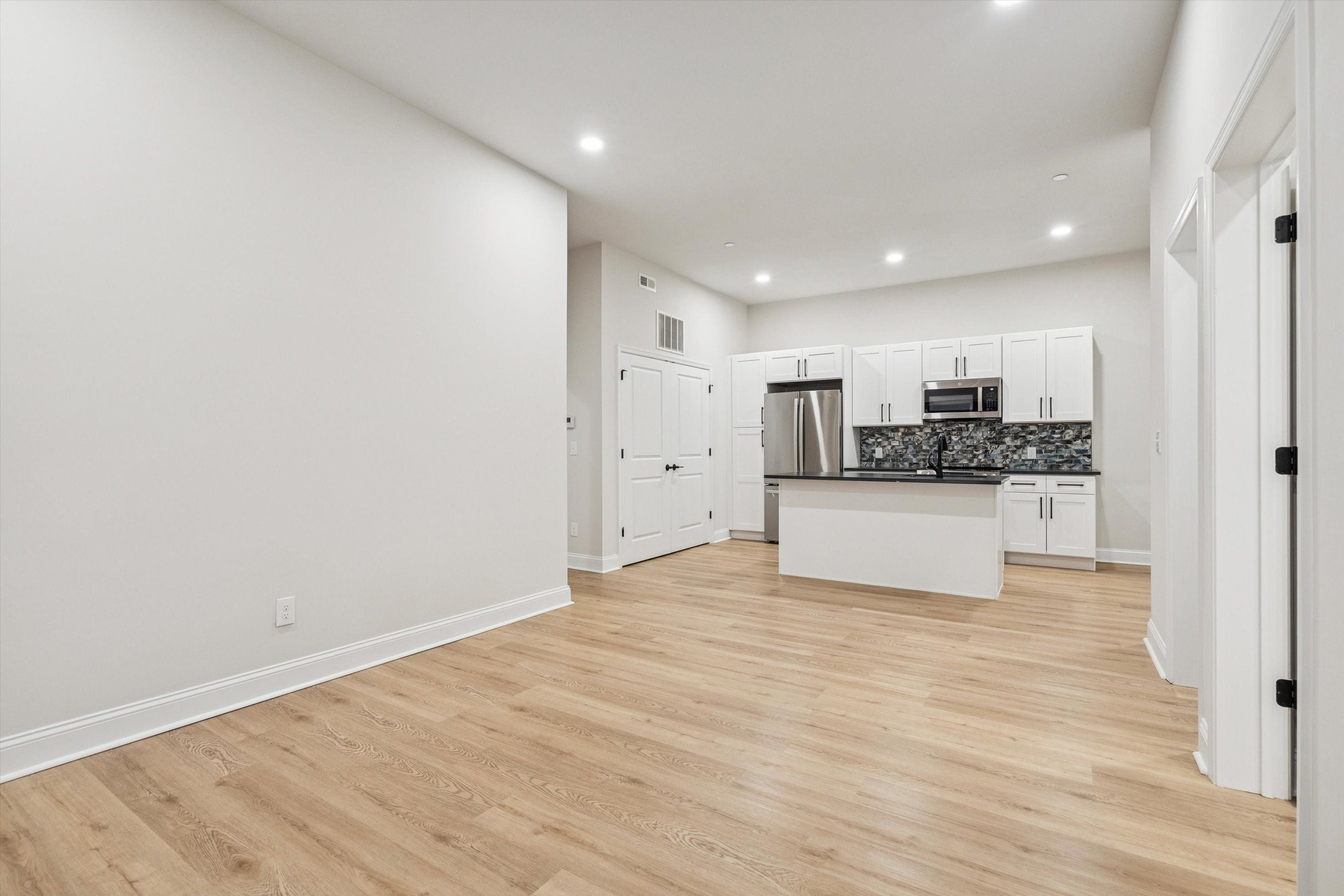 2153 E LEHIGH AVE Unit 414