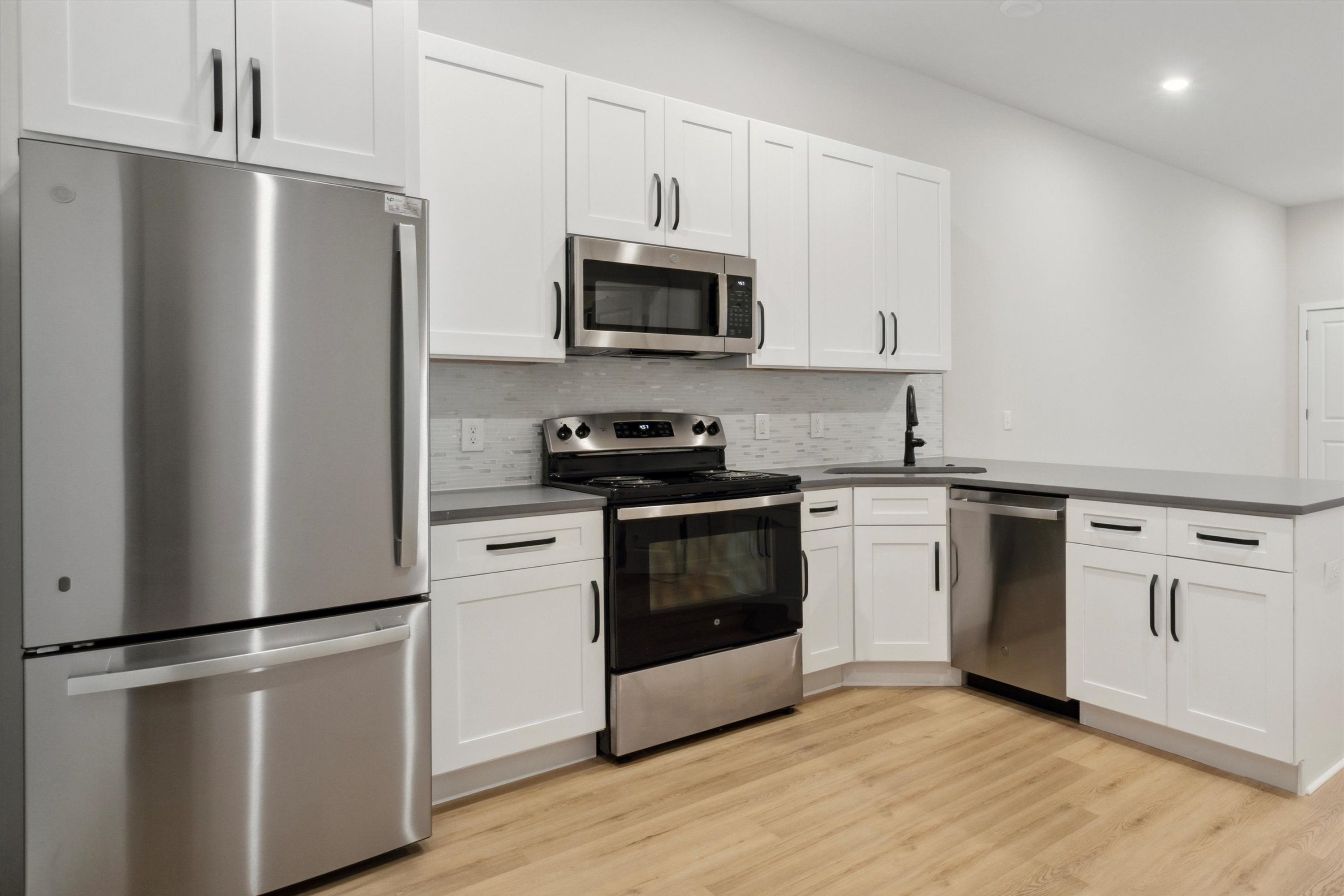 2157 E LEHIGH AVE Unit 613