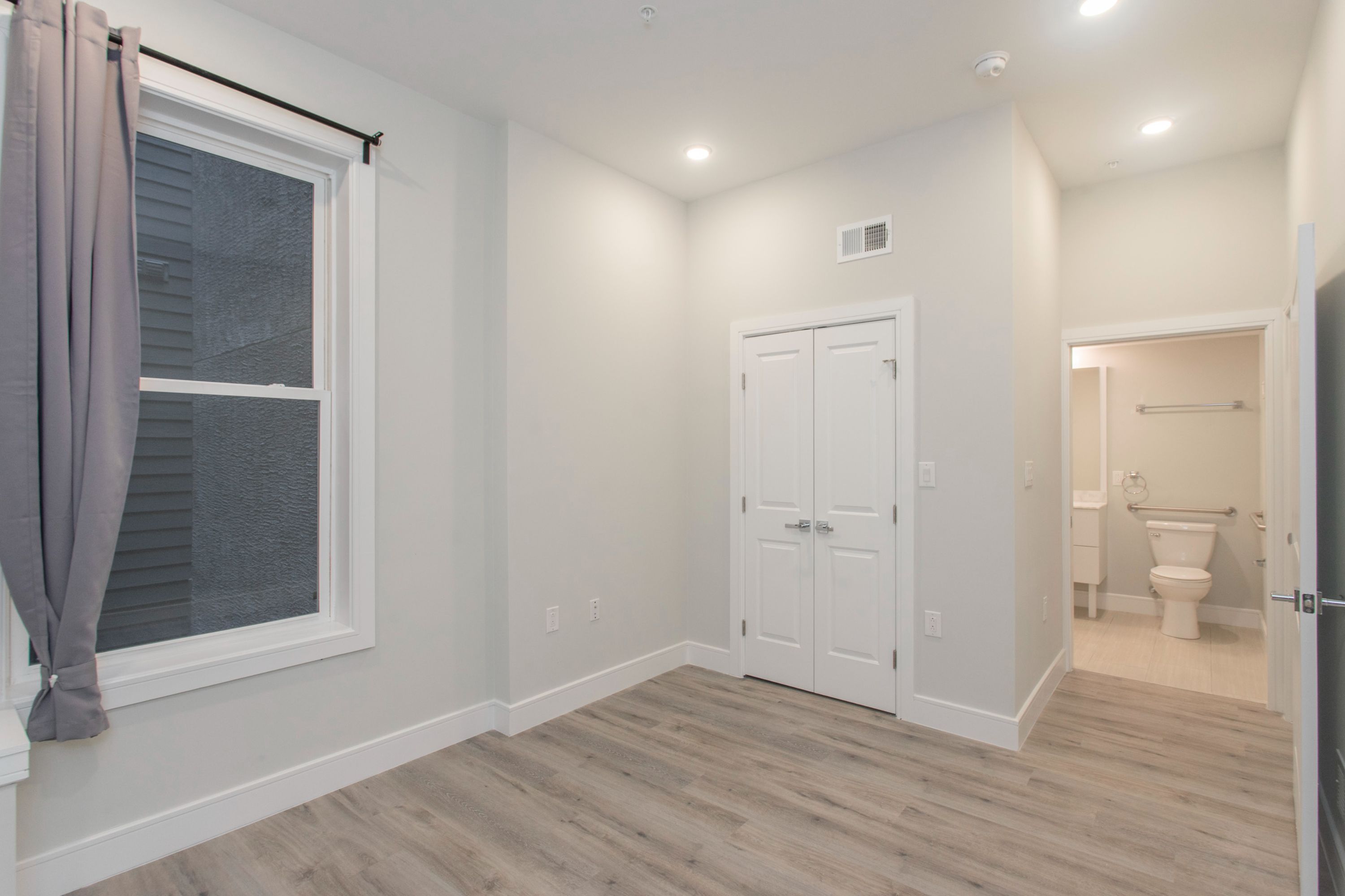 1133 E COLUMBIA AVE Unit 103