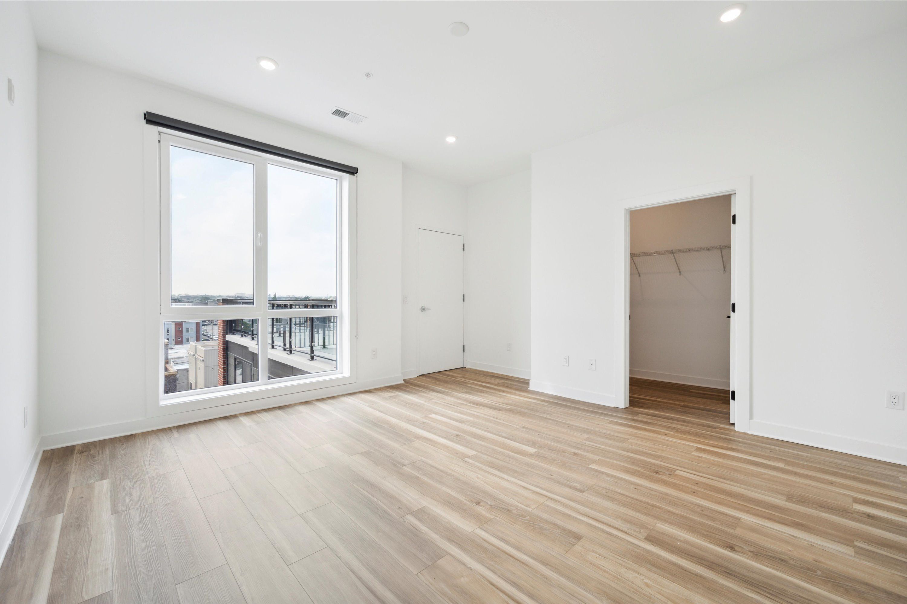2636 E YORK ST Unit 606