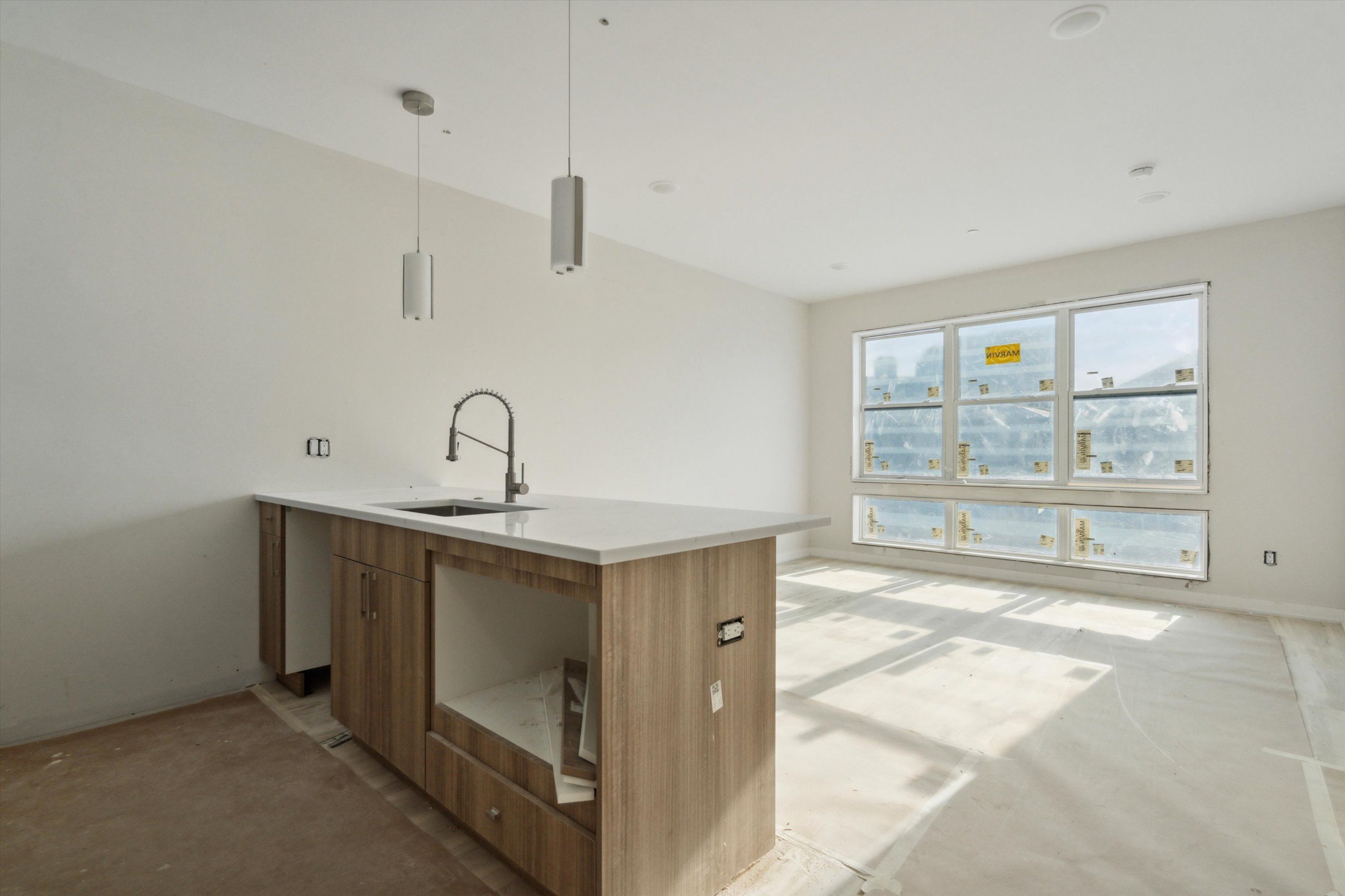 3729 LANCASTER AVE Unit 103
