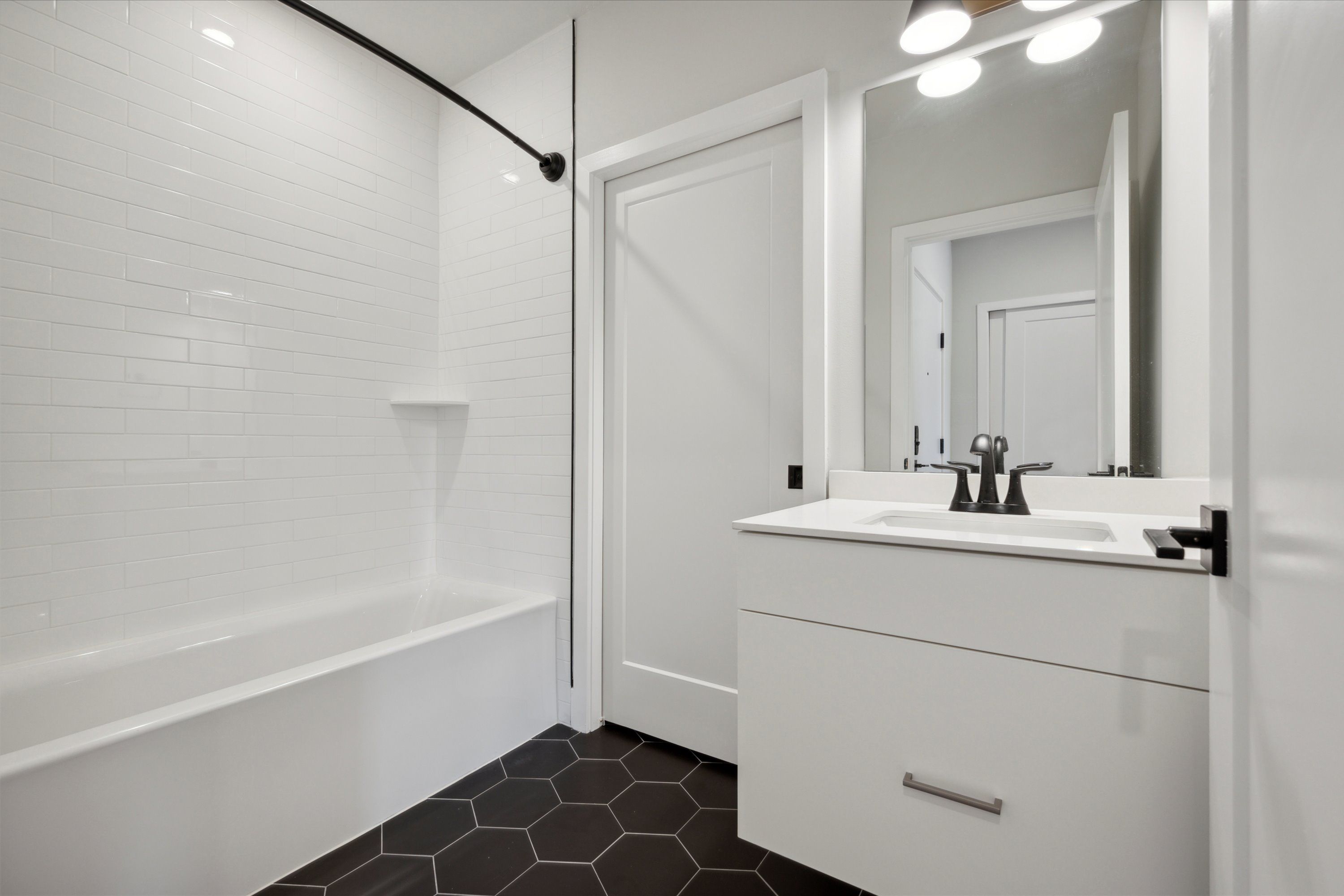 6910 Ridge Avenue Unit 418