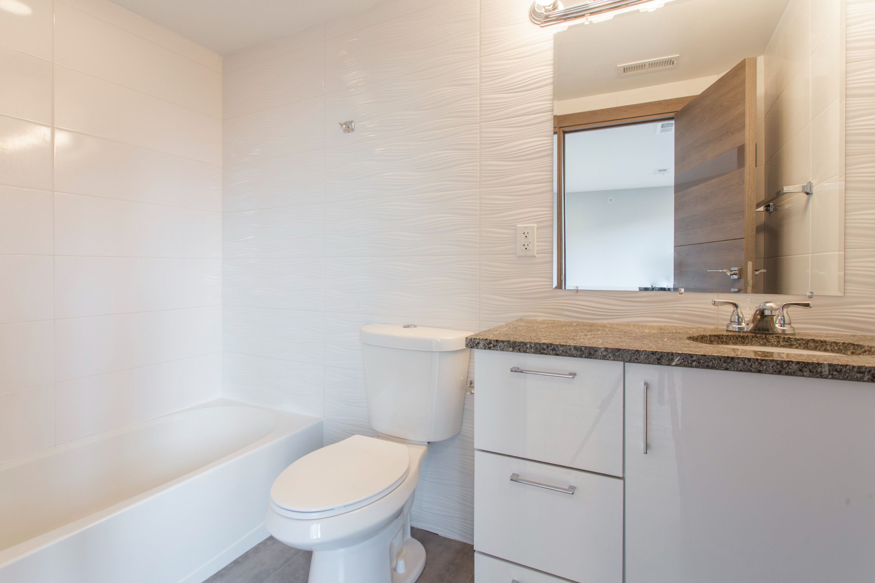 2541-43 MONTROSE ST Unit C