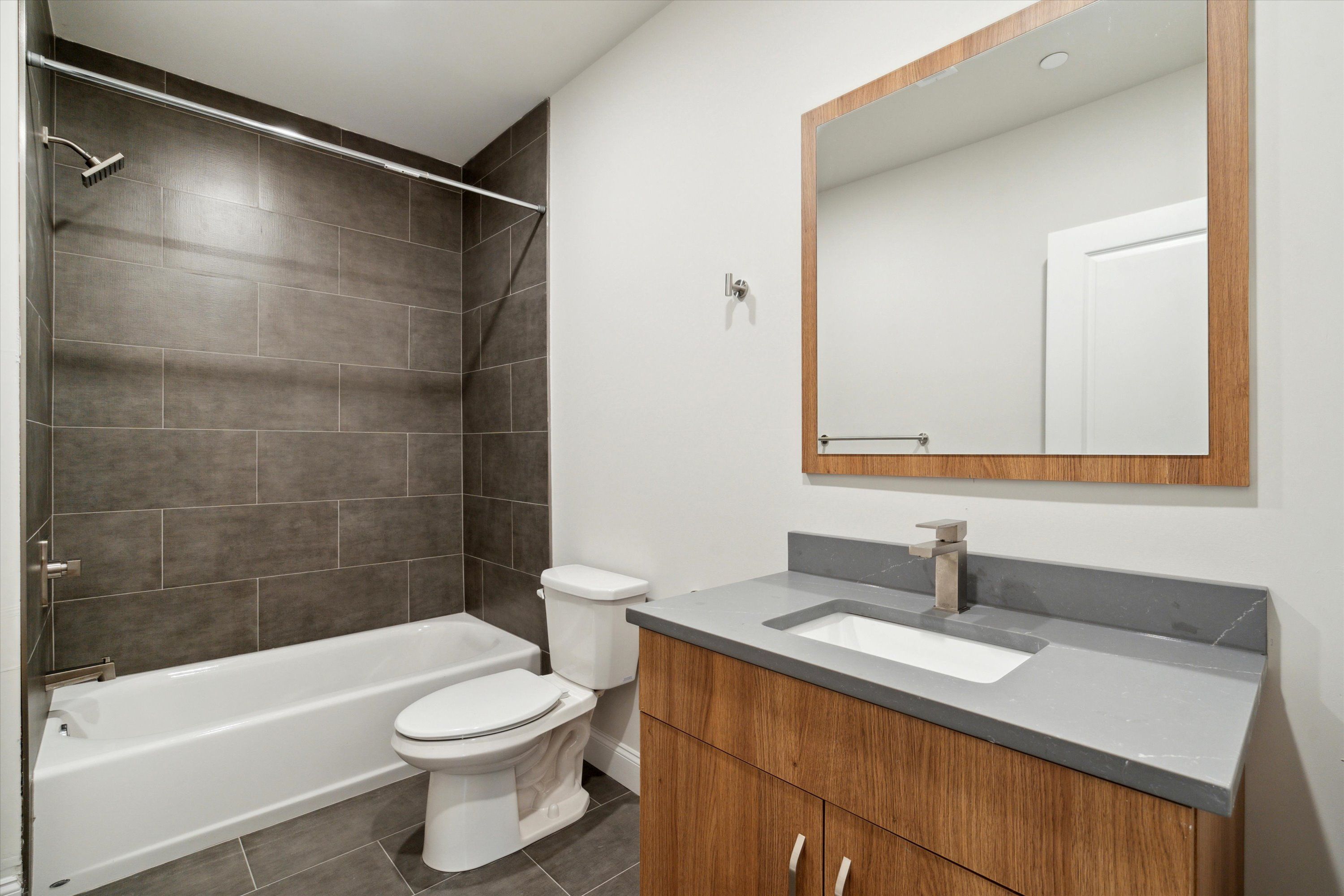 2157 E LEHIGH AVE Unit 213