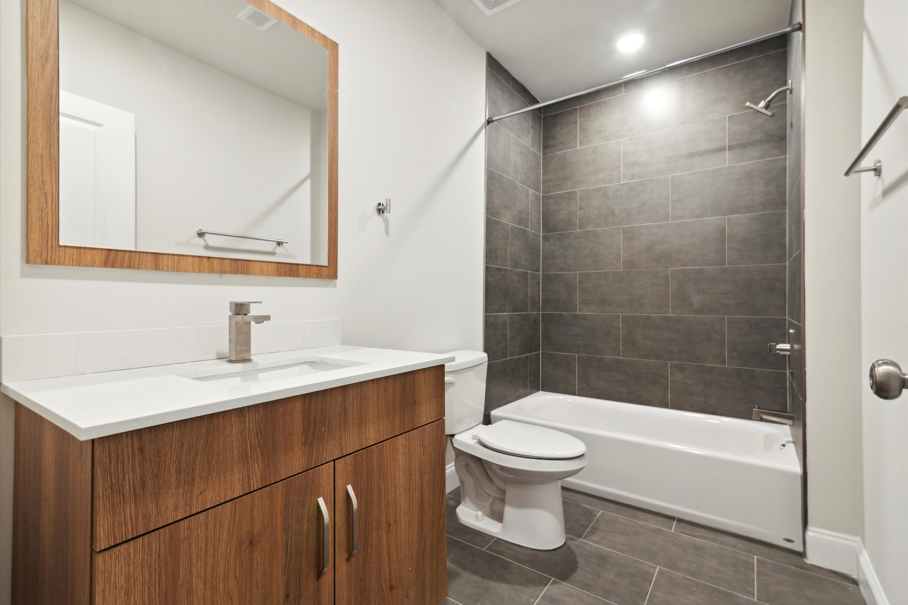 2157 E LEHIGH AVE Unit 314