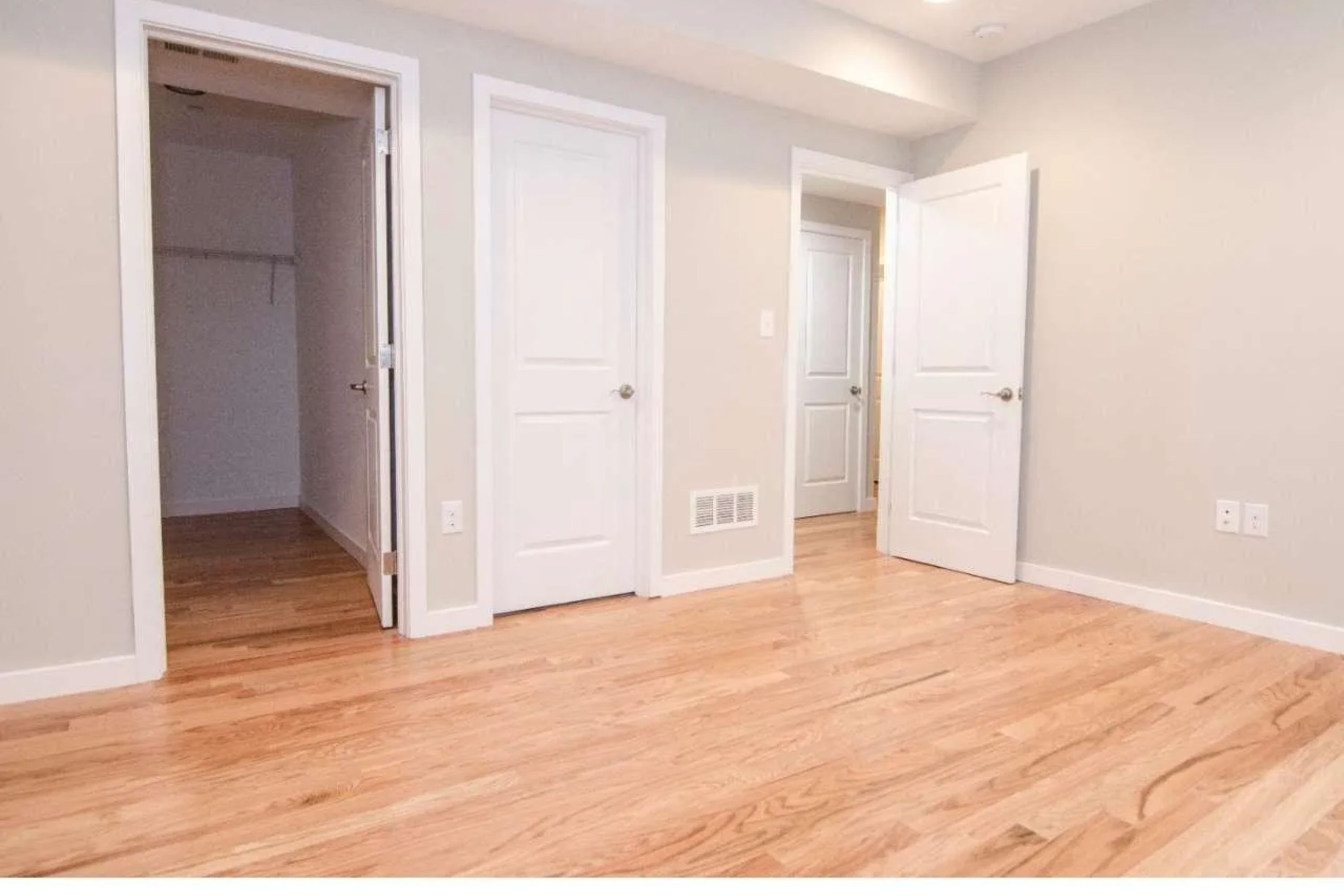 1819 GINNODO ST Unit B