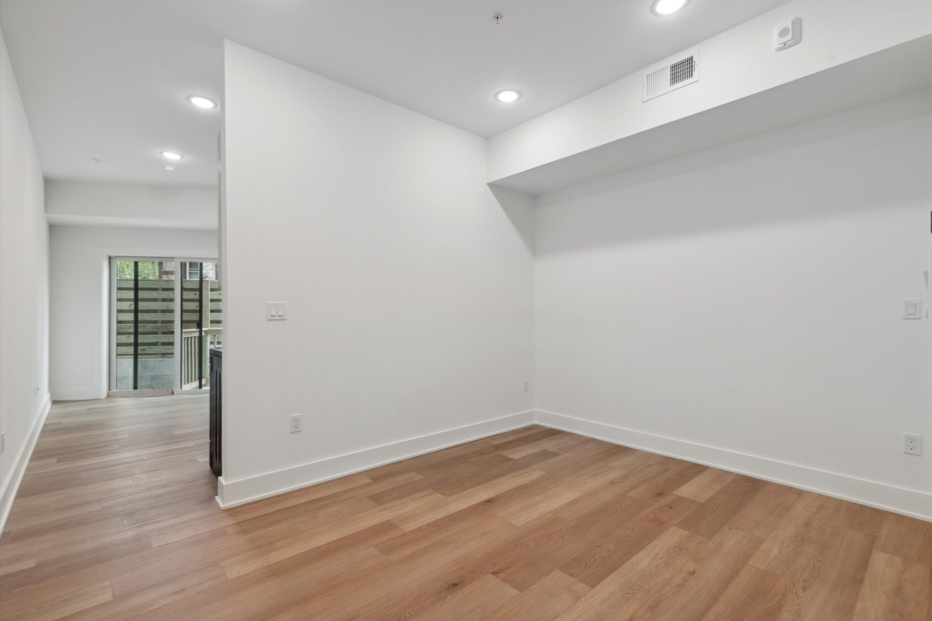 367 W Hortter St Unit 204