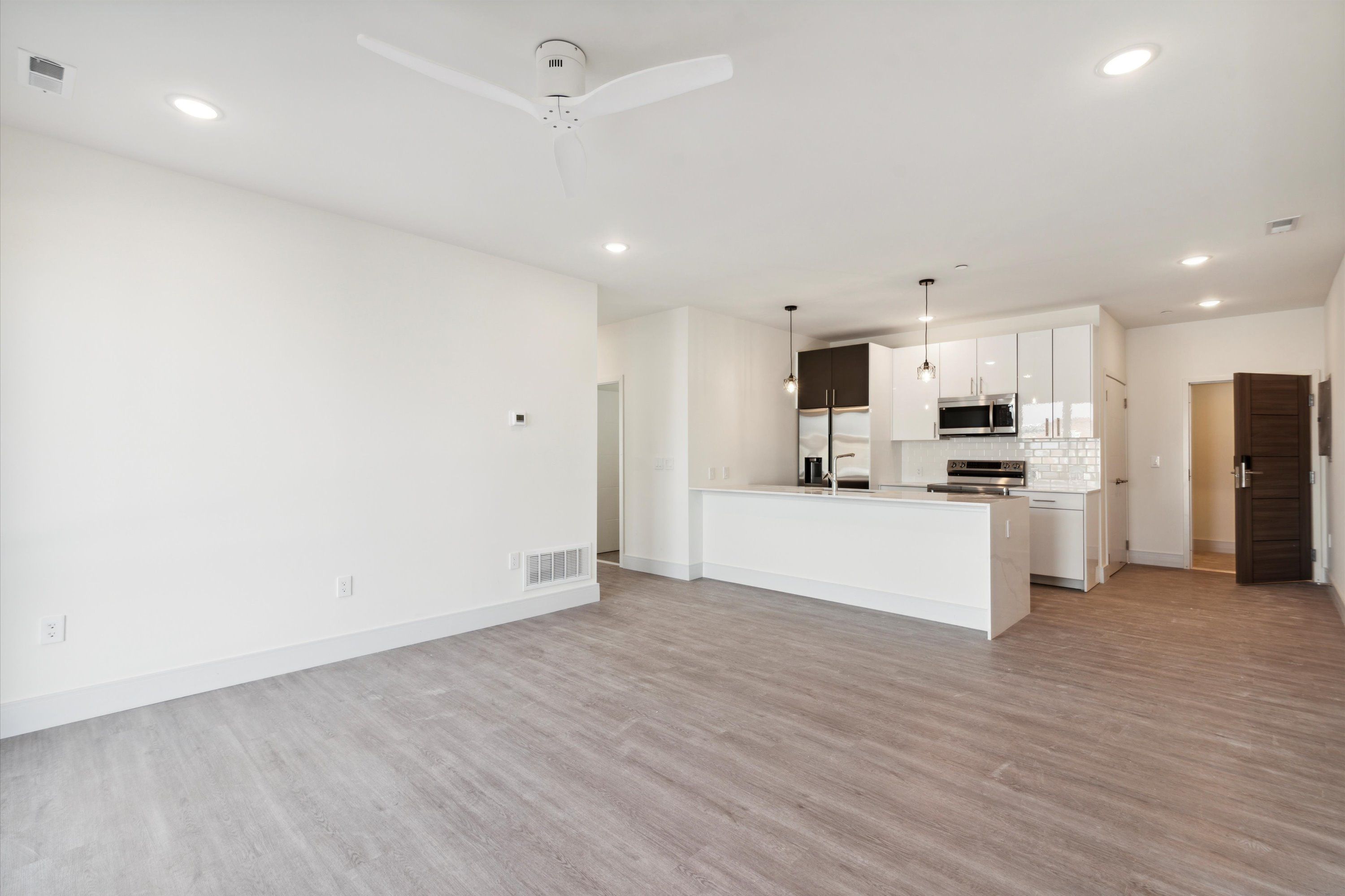 1221 E Fletcher St Unit 212