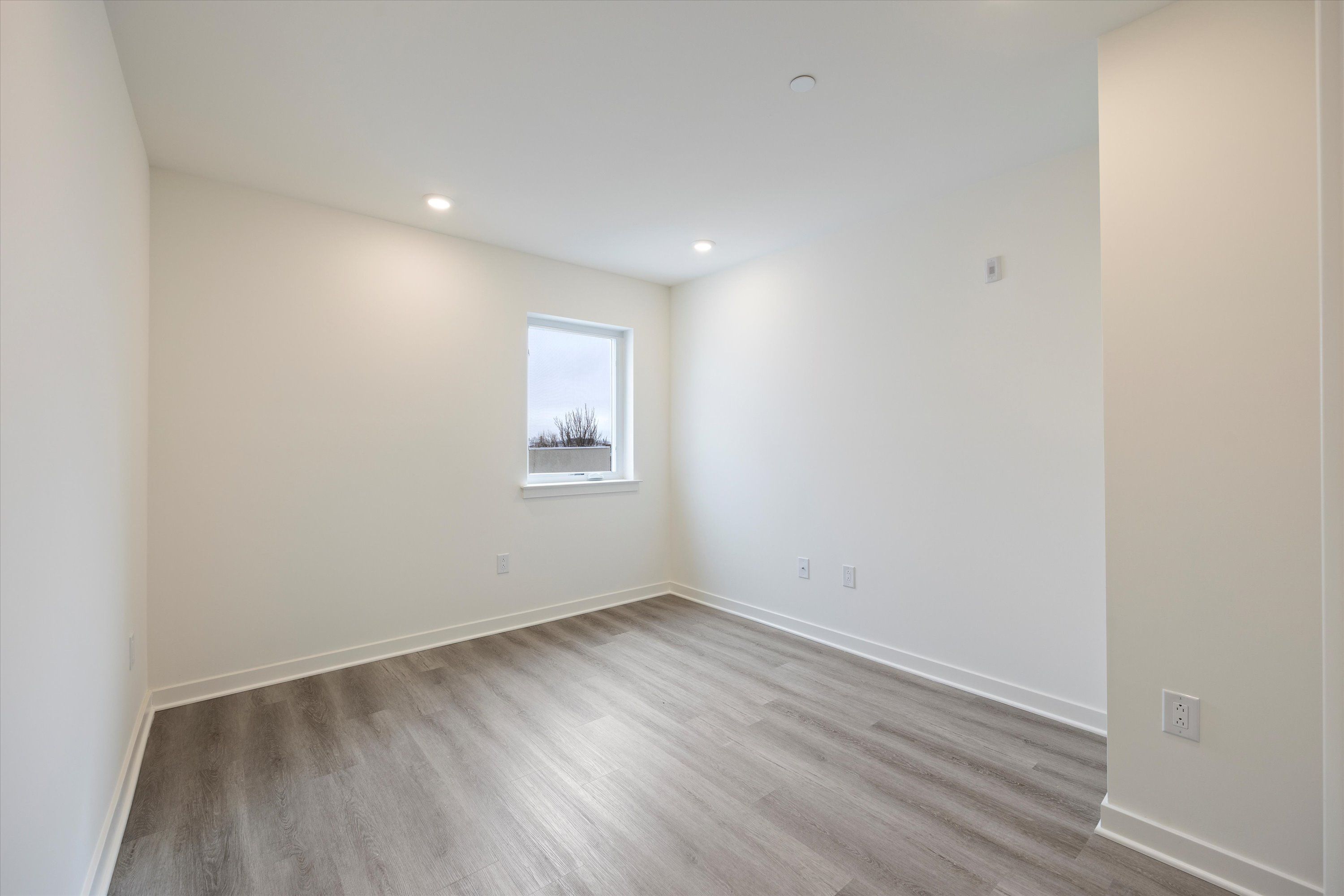 2451 FRANKFORD AVE Unit 203