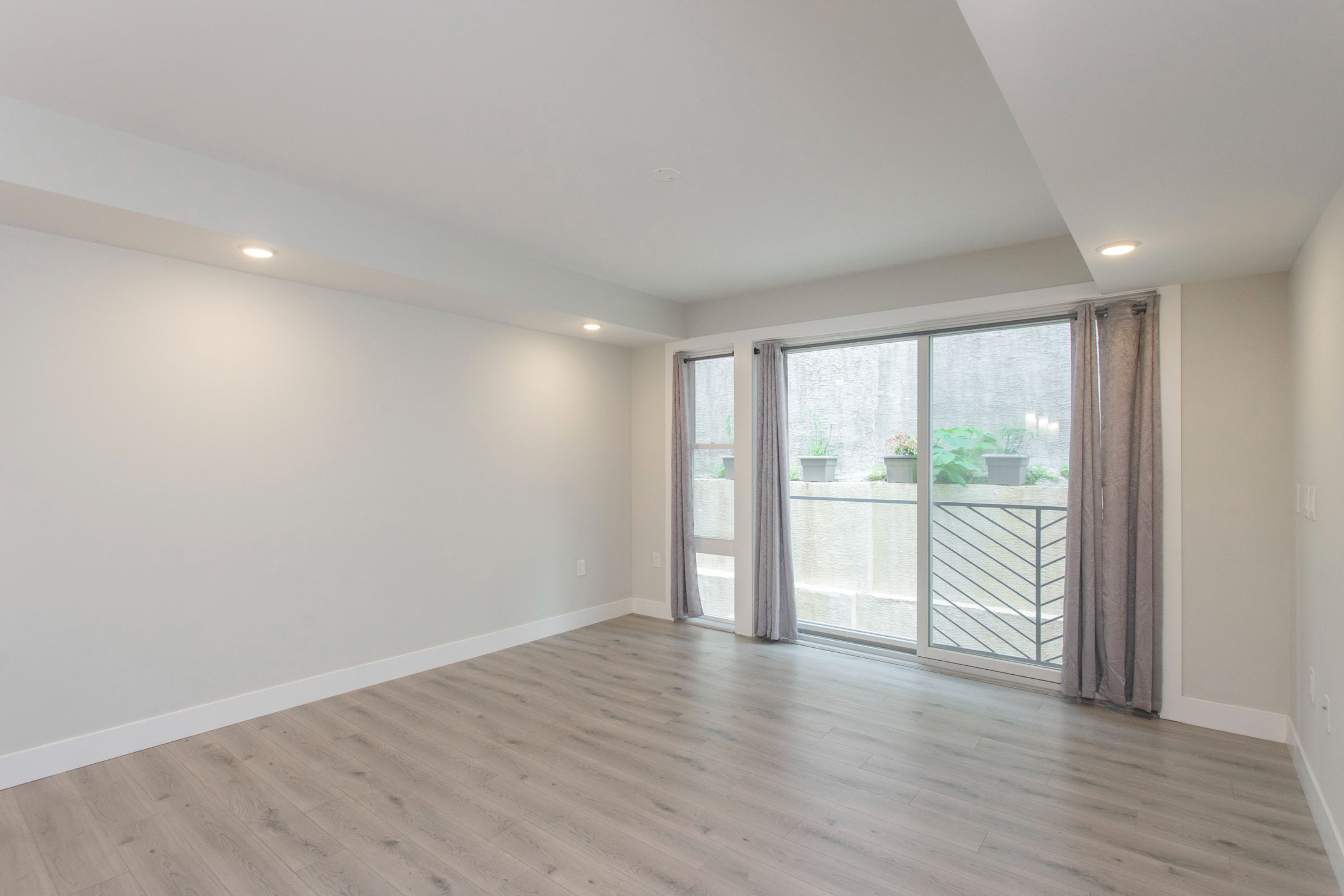 1533-39 PARRISH ST Unit 2F