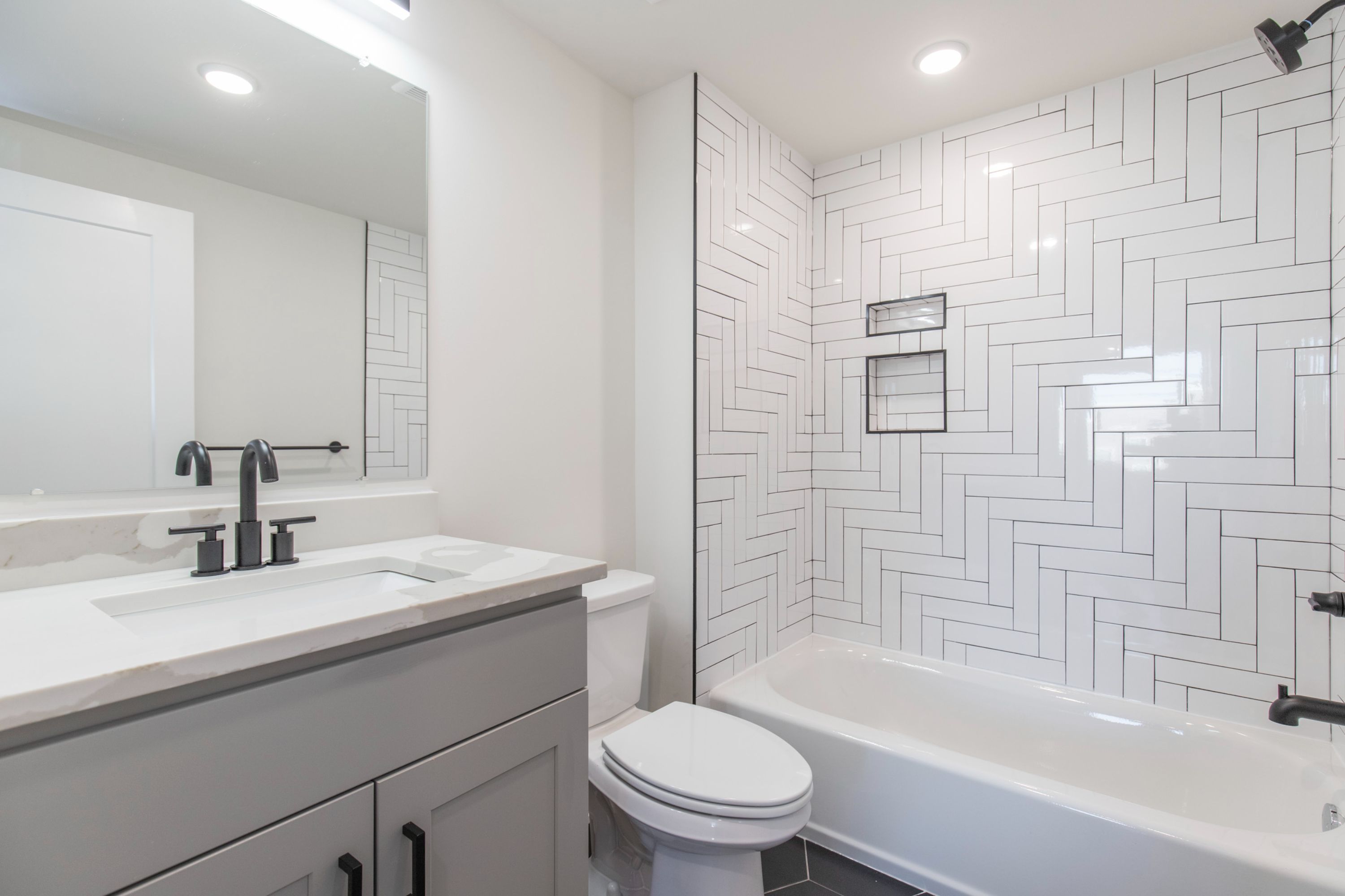 810 W Norris ST Unit 2