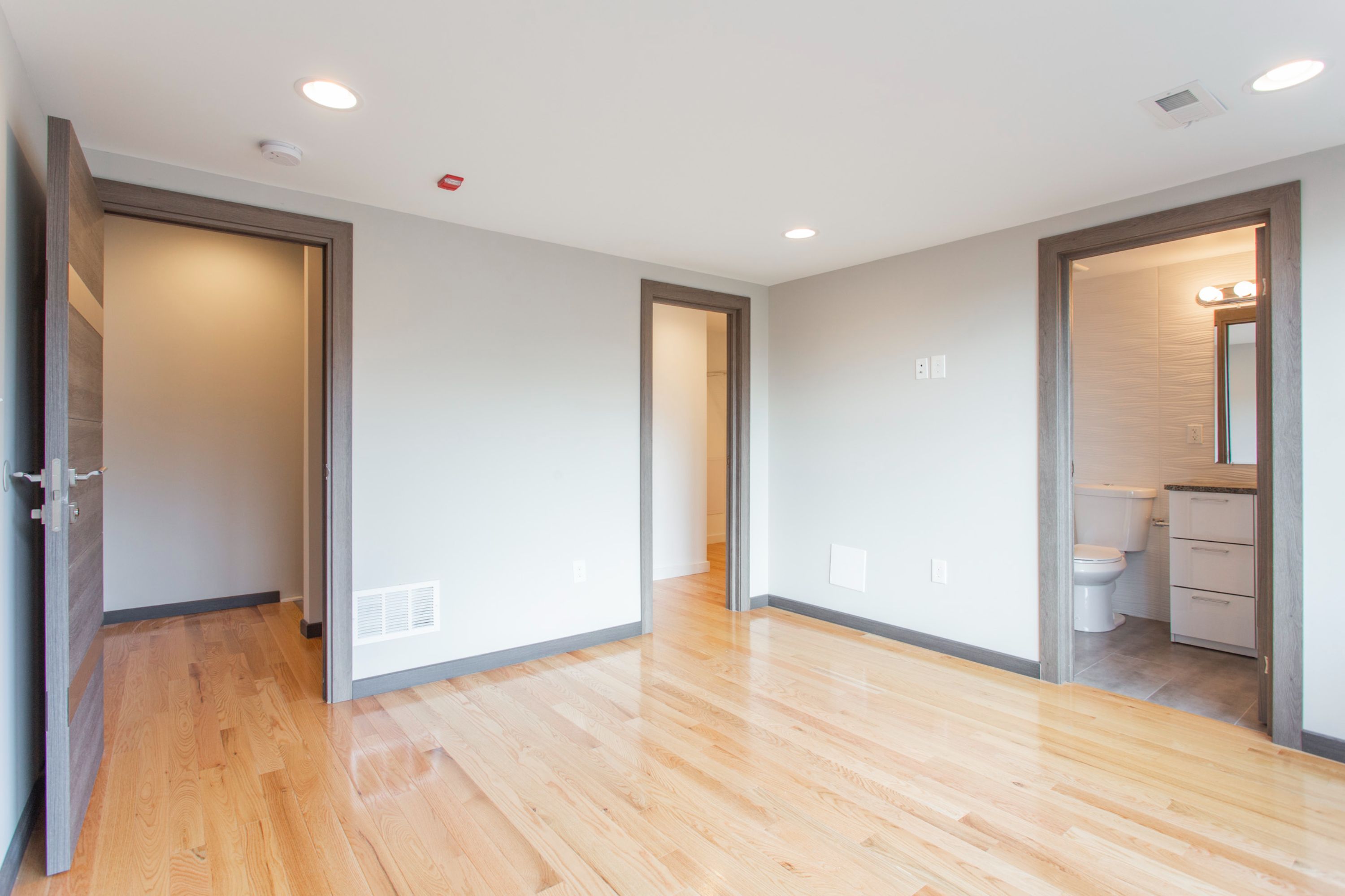 2541-43 MONTROSE ST Unit C