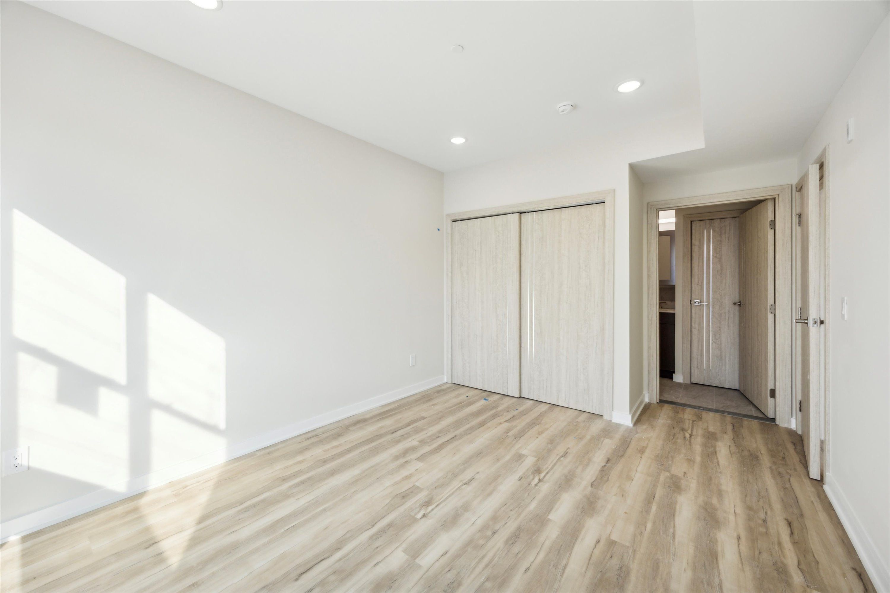 3729 LANCASTER AVE Unit 201
