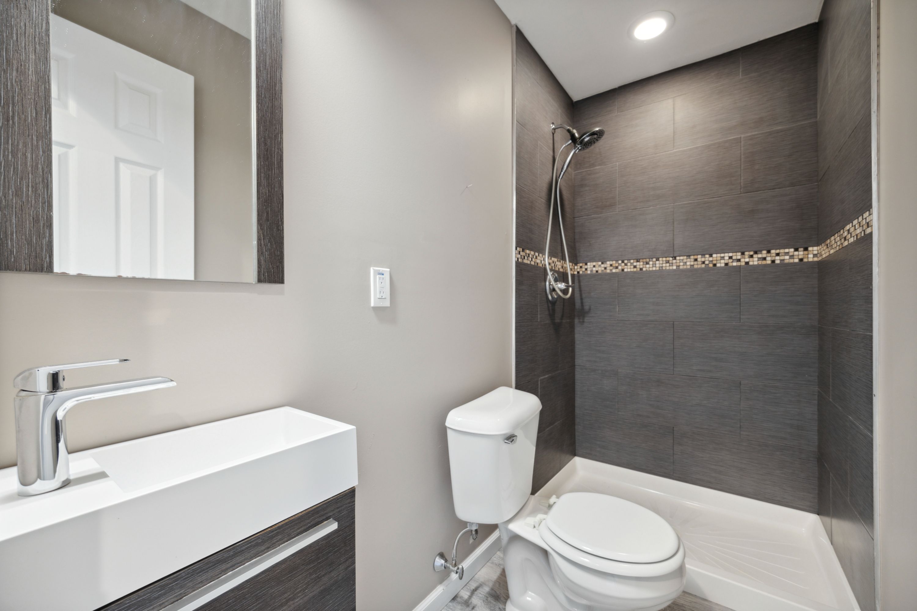 1715 CECIL B MOORE AVE Unit 2