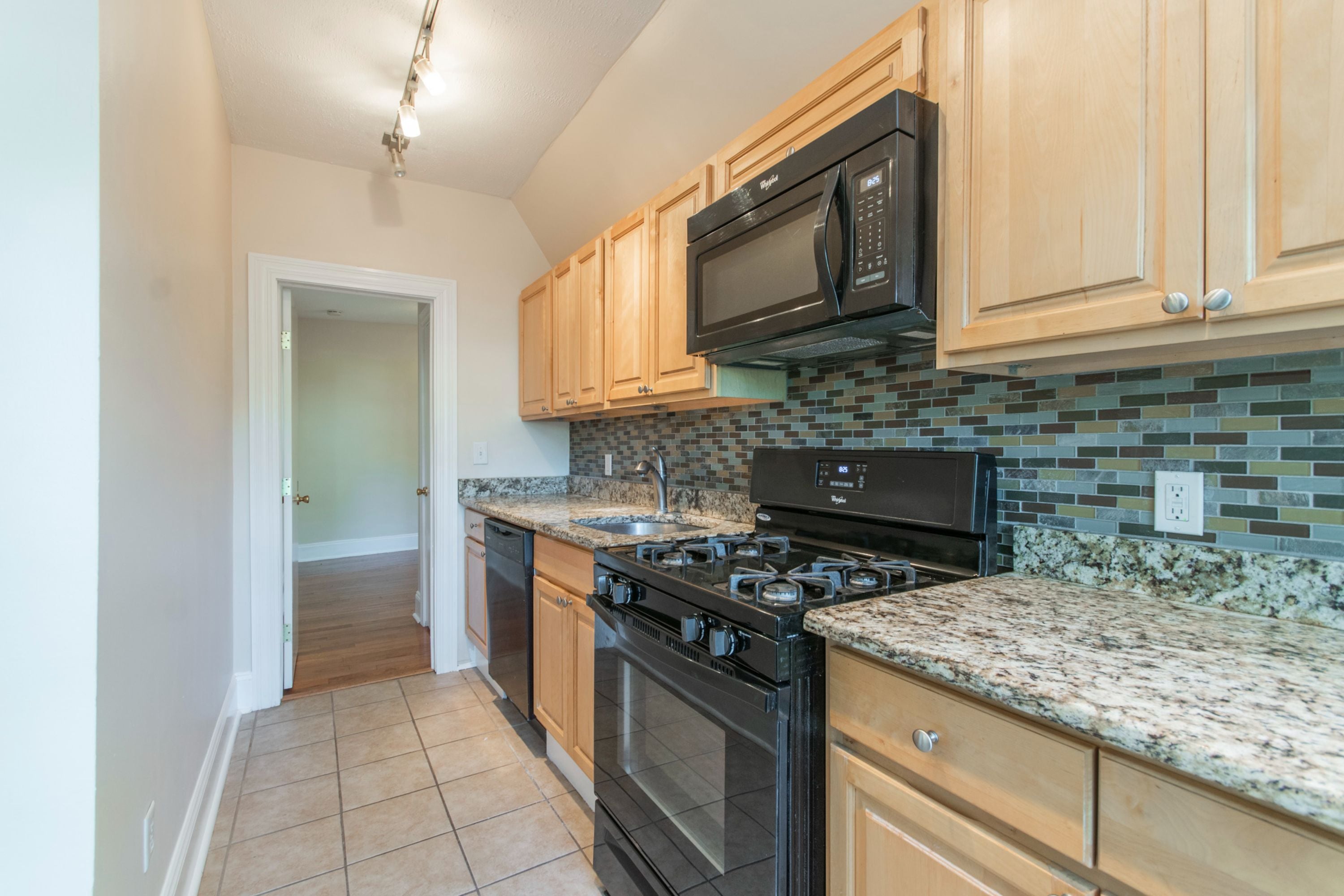 291-293 Nassau St Unit 2