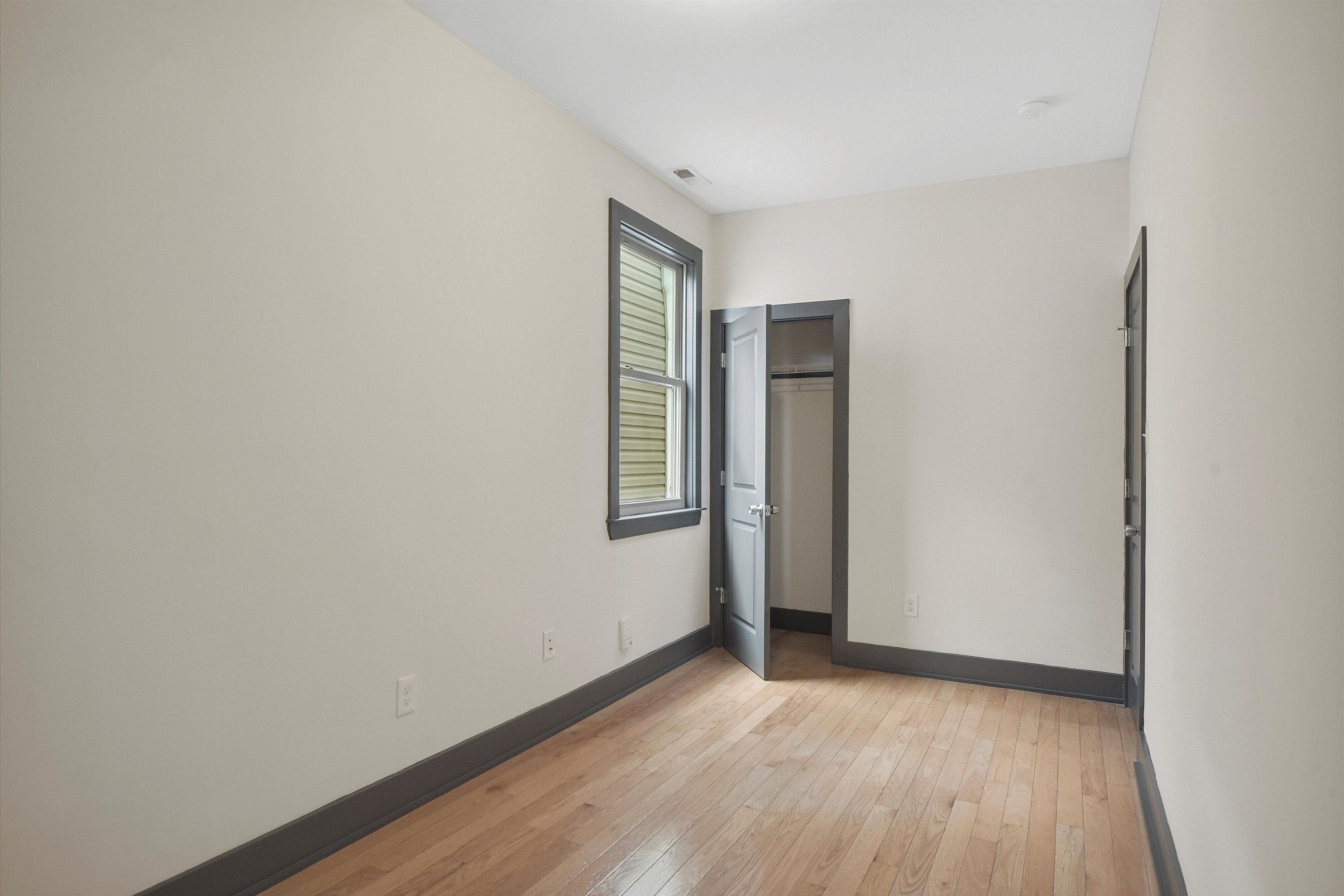 1947 N GRATZ ST Unit 2