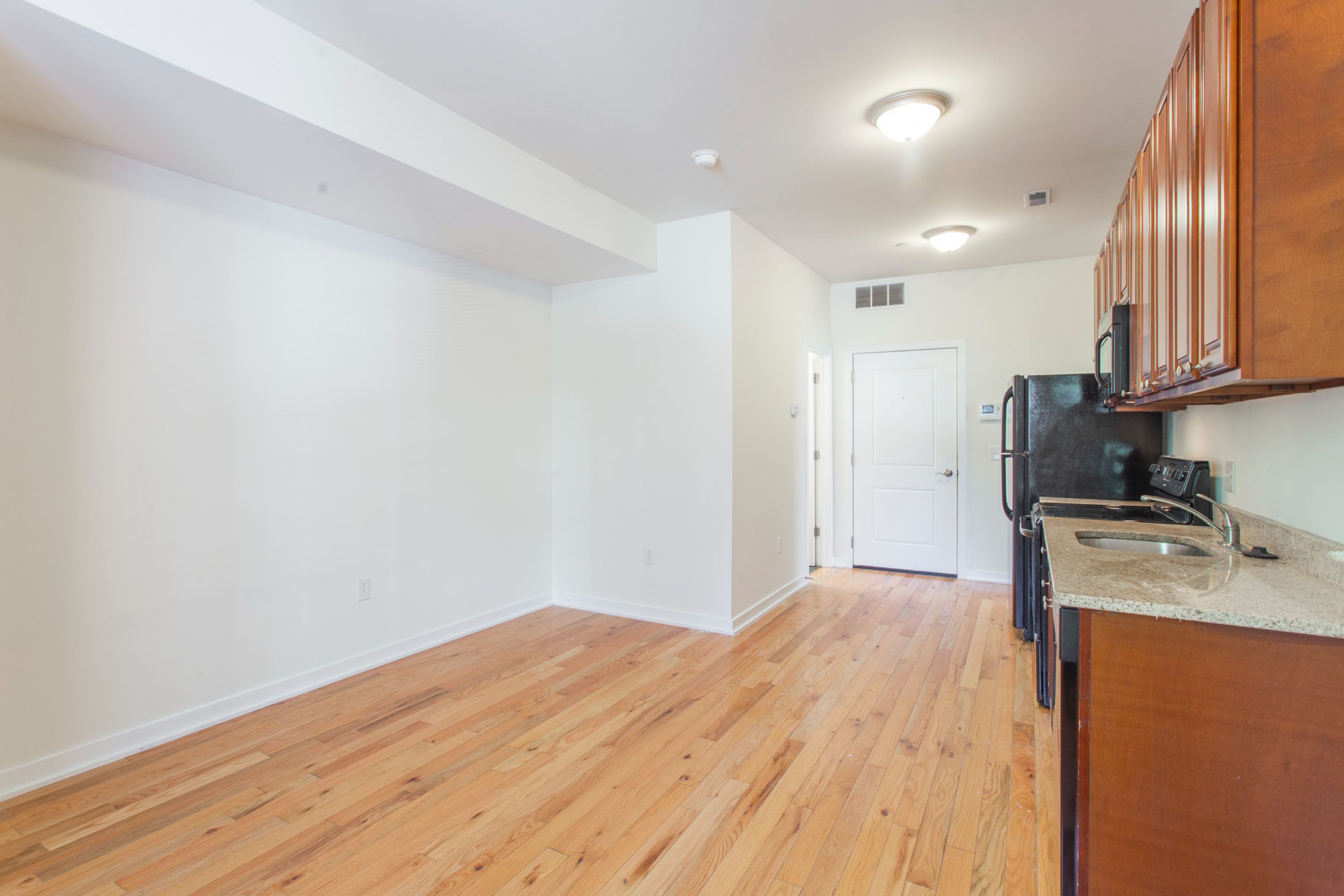 1310 N CARLISLE ST Unit 2R