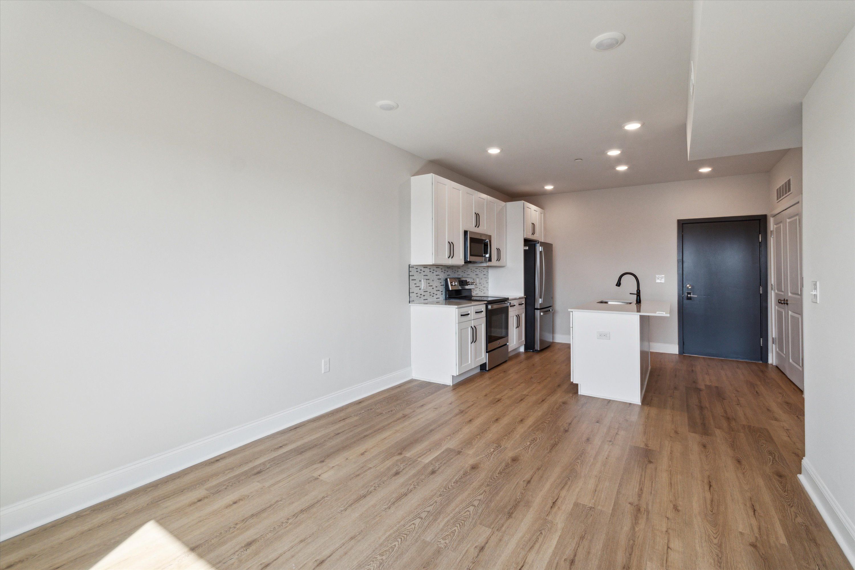 2157 E LEHIGH AVE Unit 412
