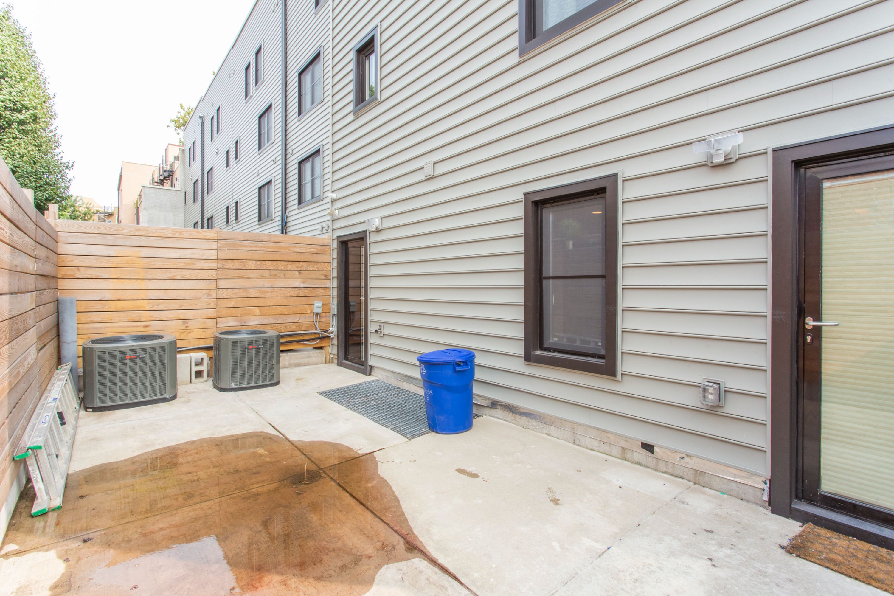 2553 MONTROSE ST Unit A