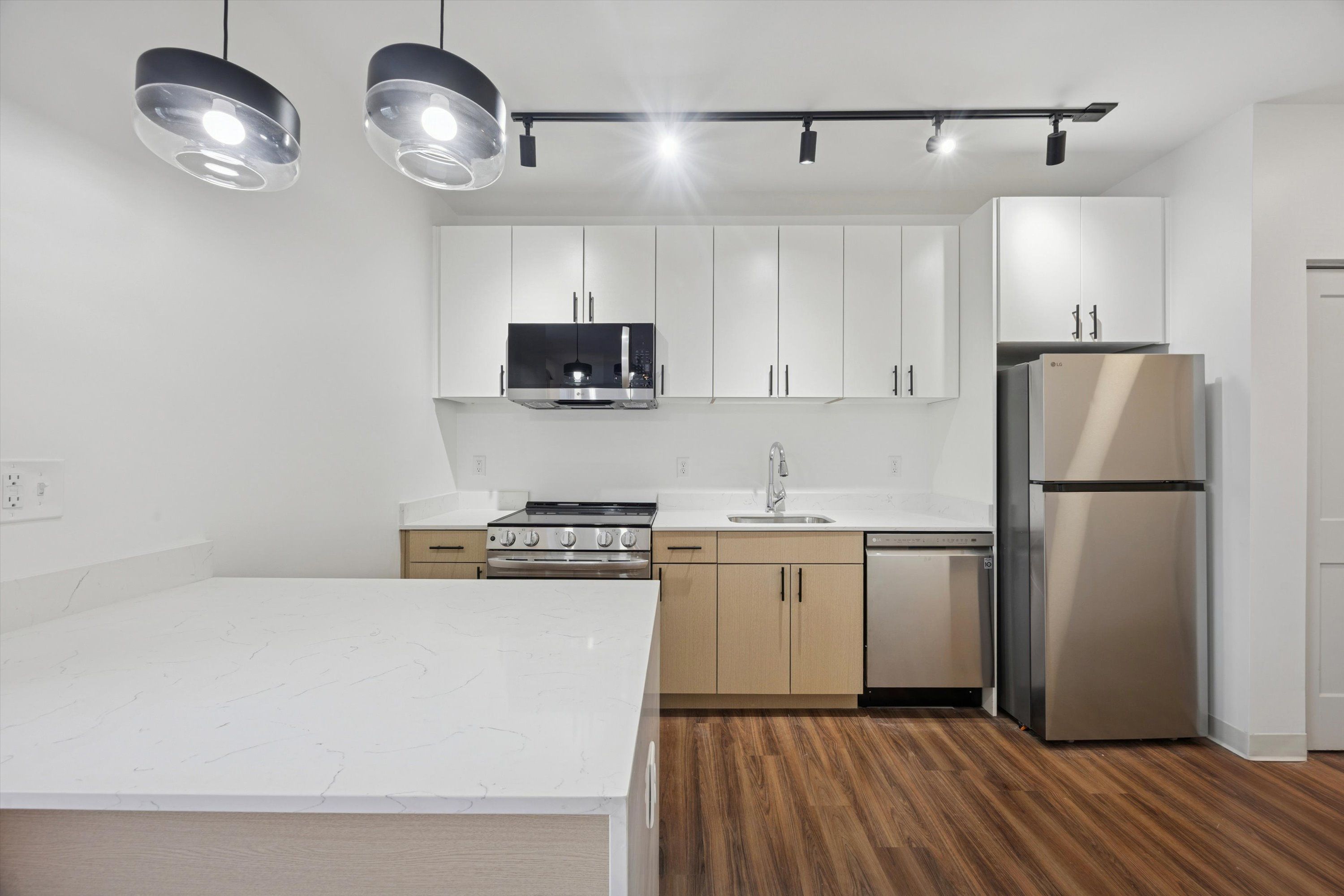 4240 Chestnut St Unit 412