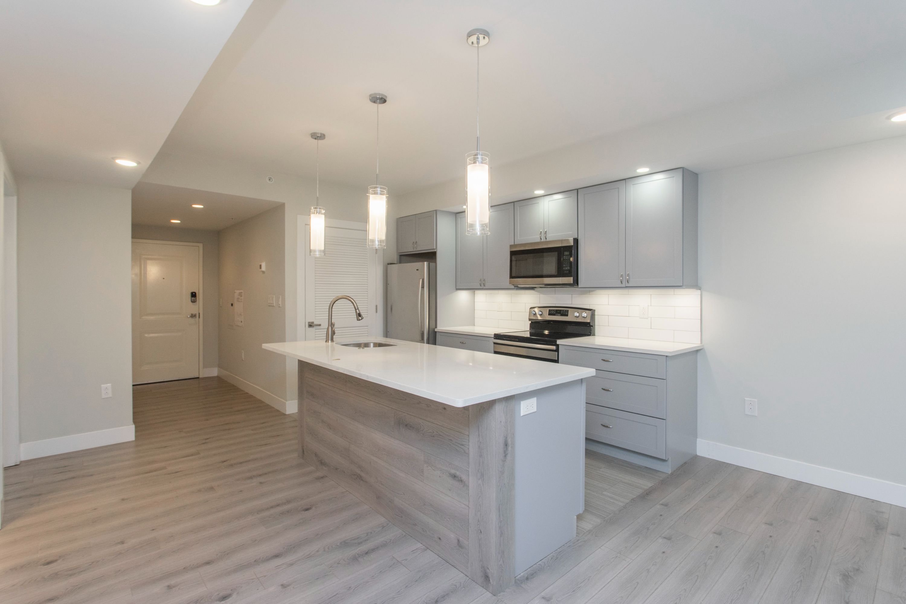 1533-39 PARRISH ST Unit 2F