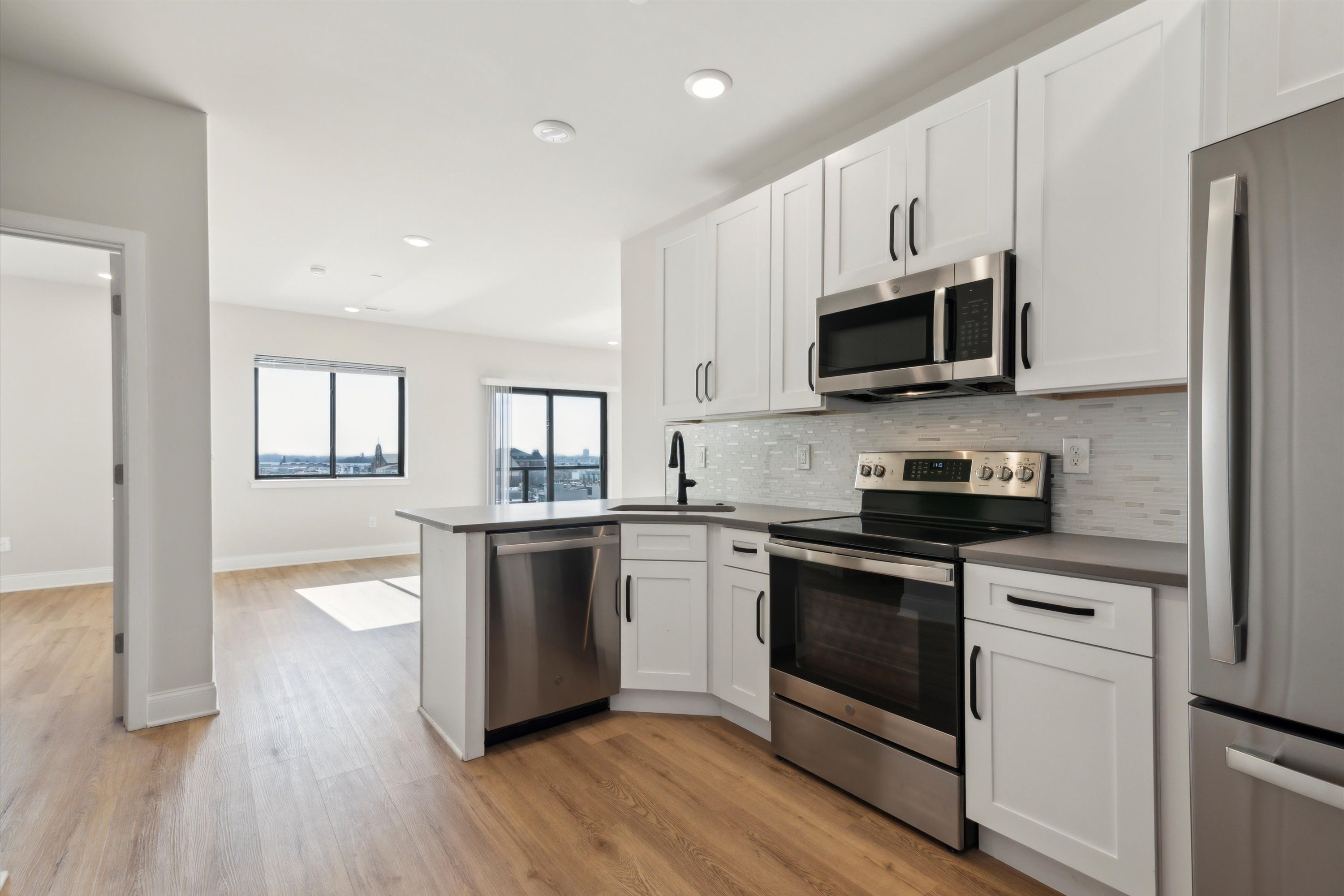 2157 E LEHIGH AVE Unit 607