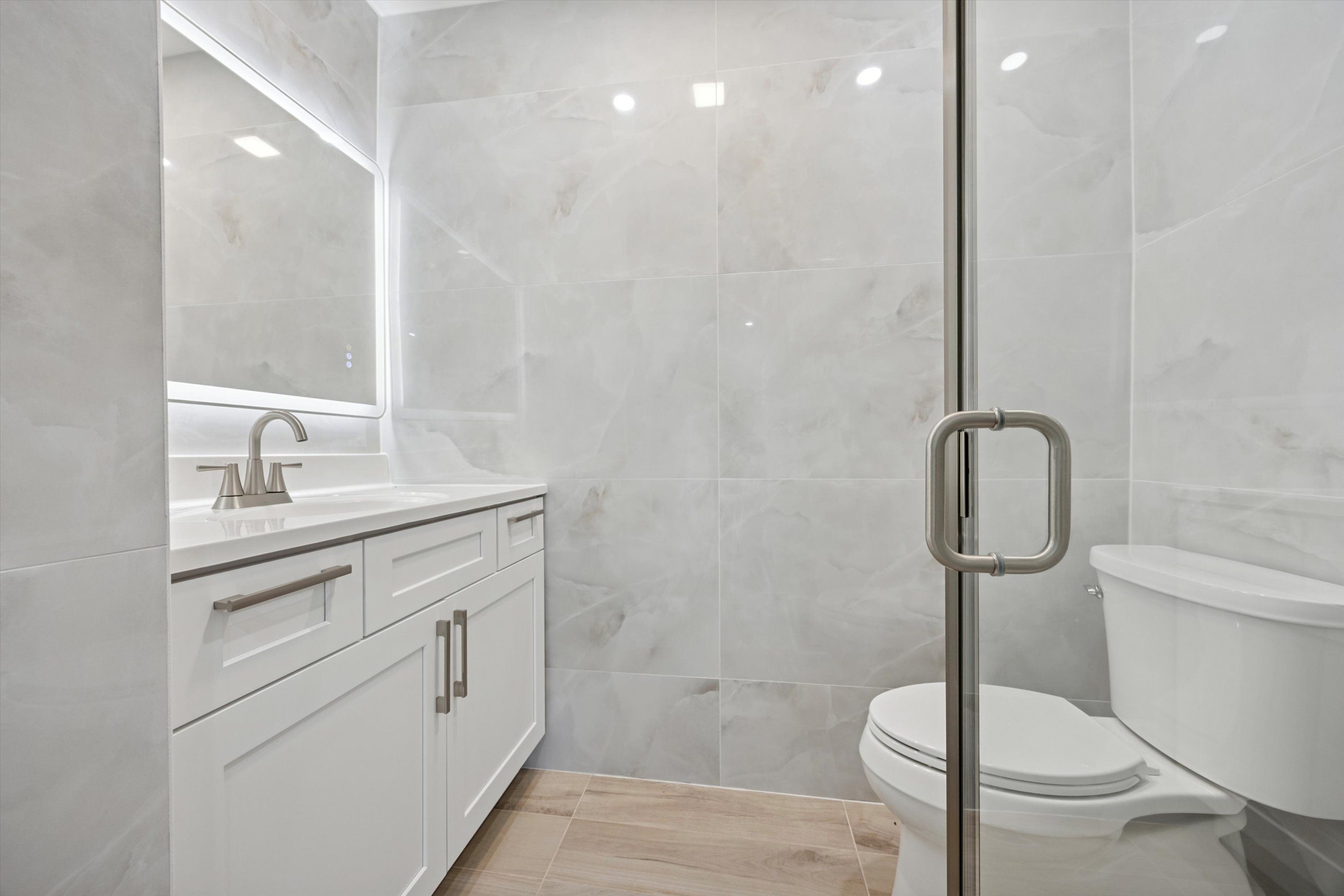 511 Bradley Ct