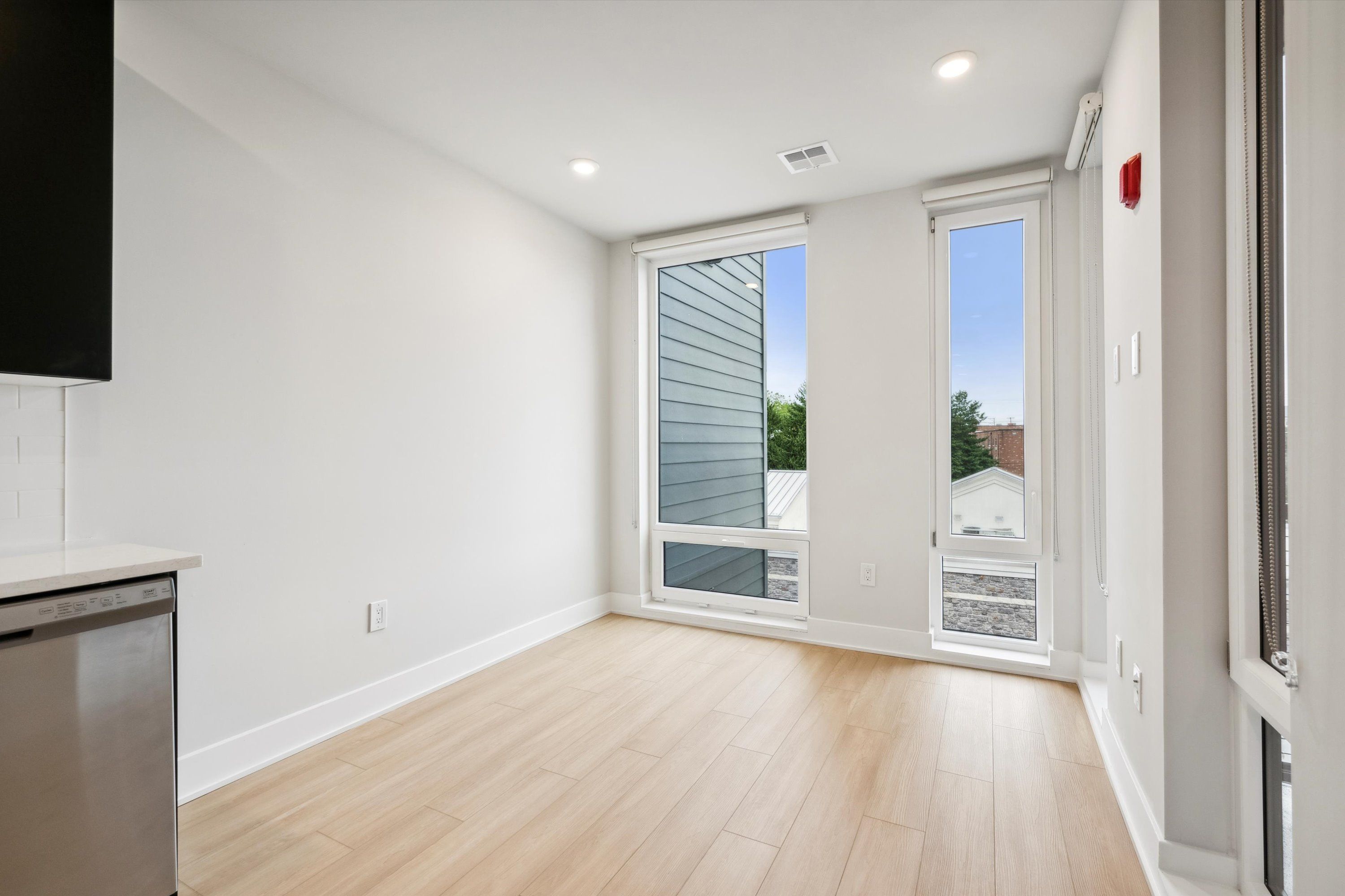 6910 Ridge Avenue Unit 306
