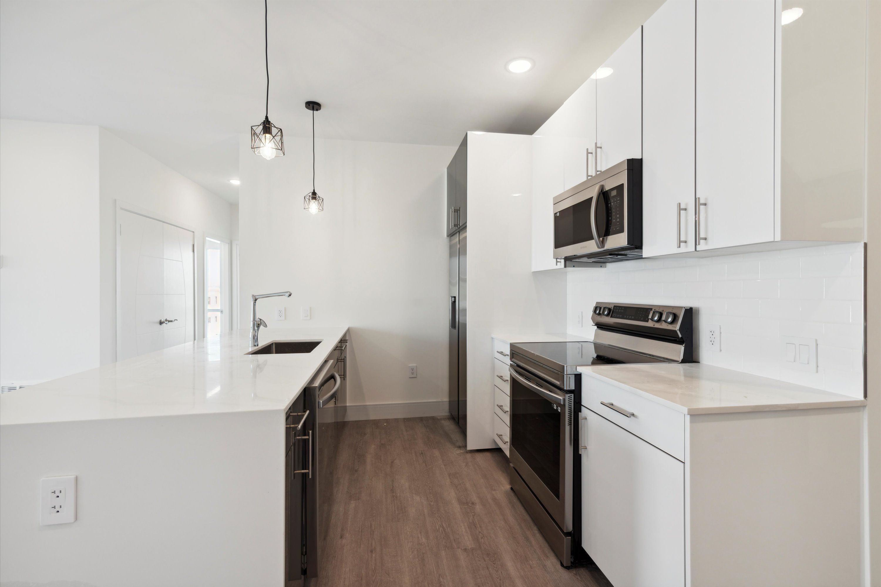 1221 E Fletcher St Unit 212