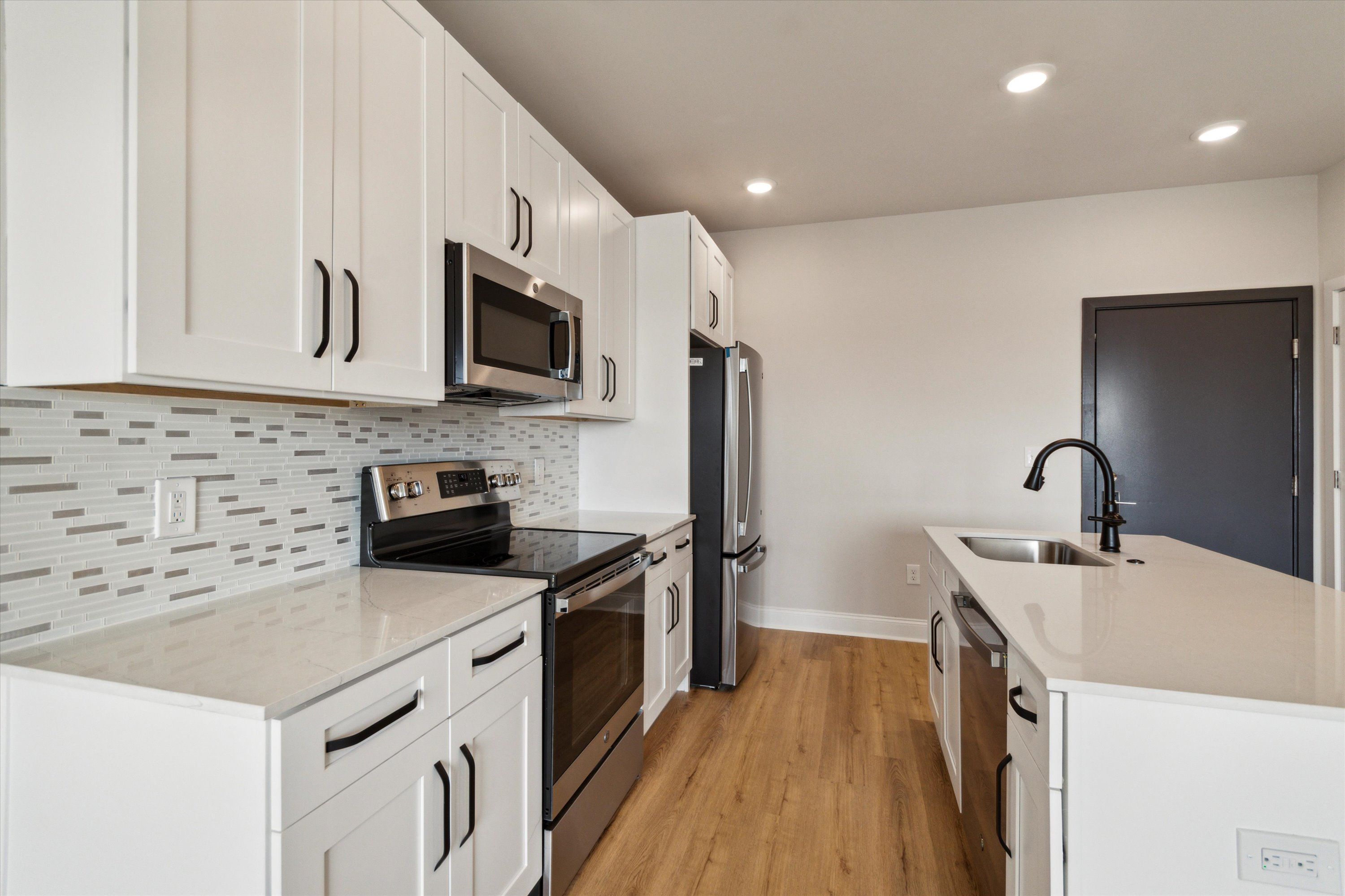 2157 E LEHIGH AVE Unit 412
