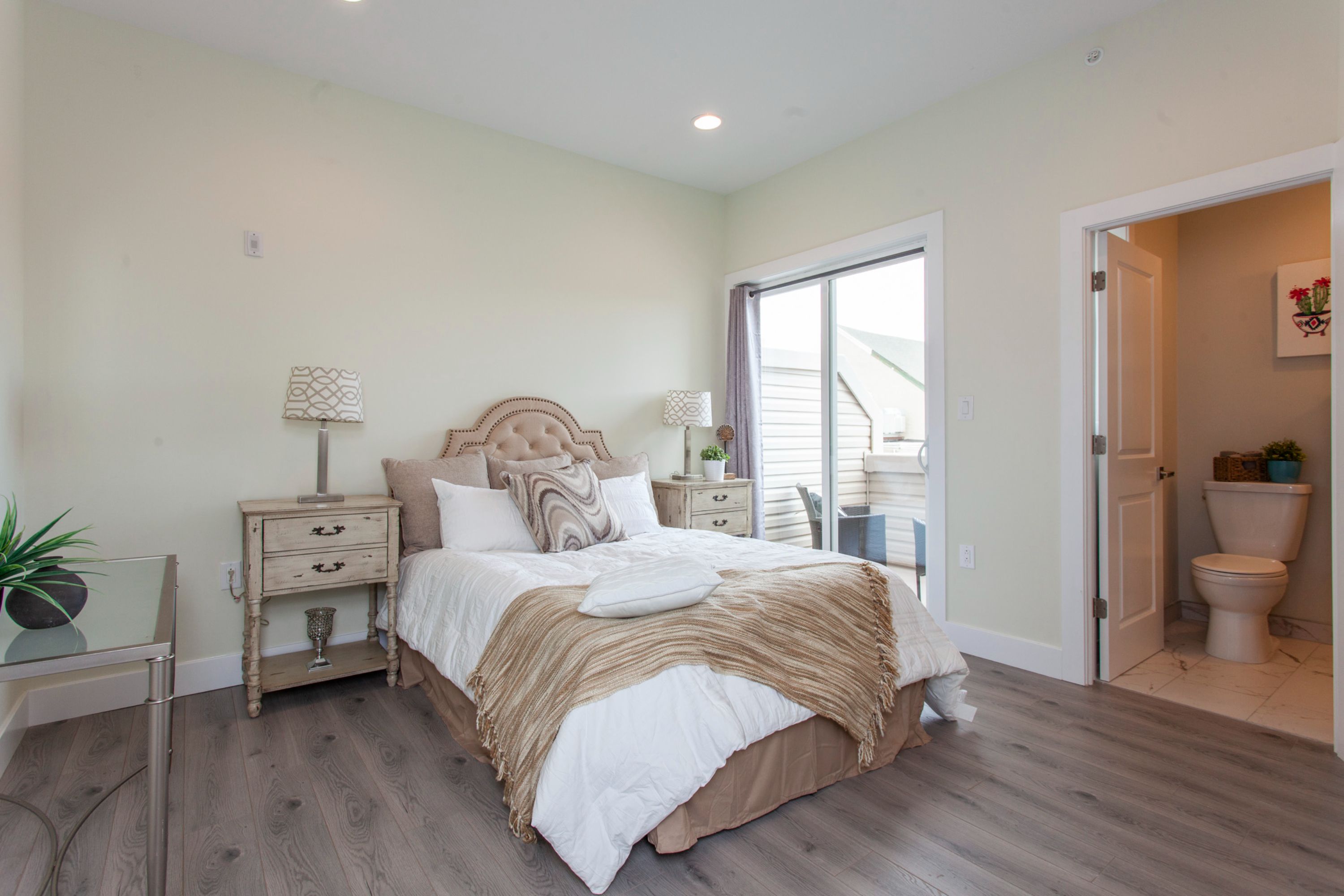 1533-39 PARRISH ST Unit 4G