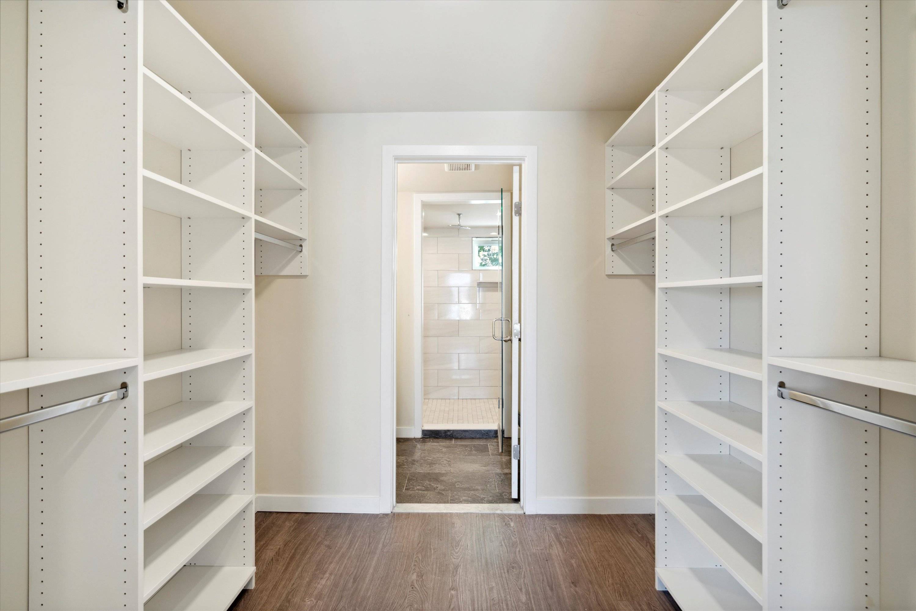 1826 W Montgomery Ave
