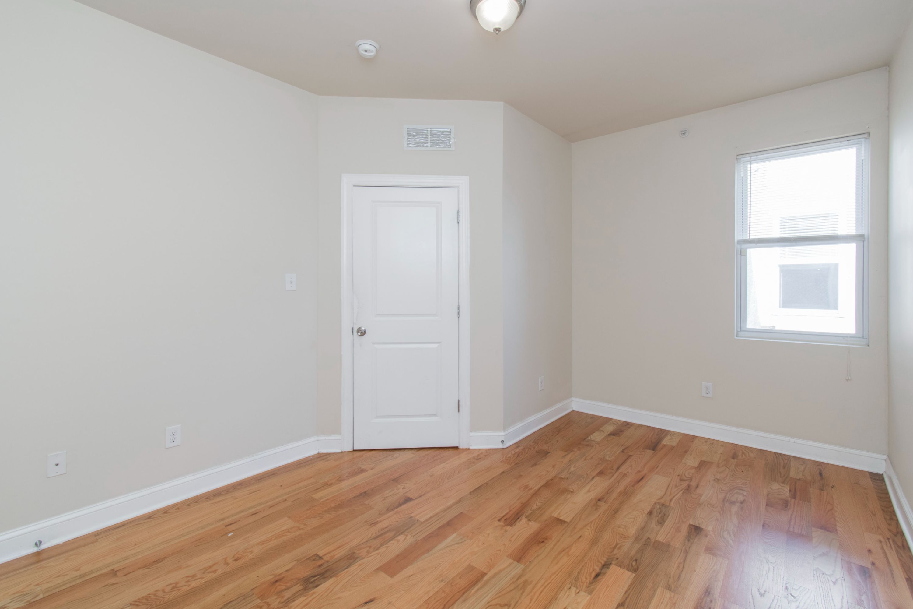2043 N GRATZ ST Unit 2