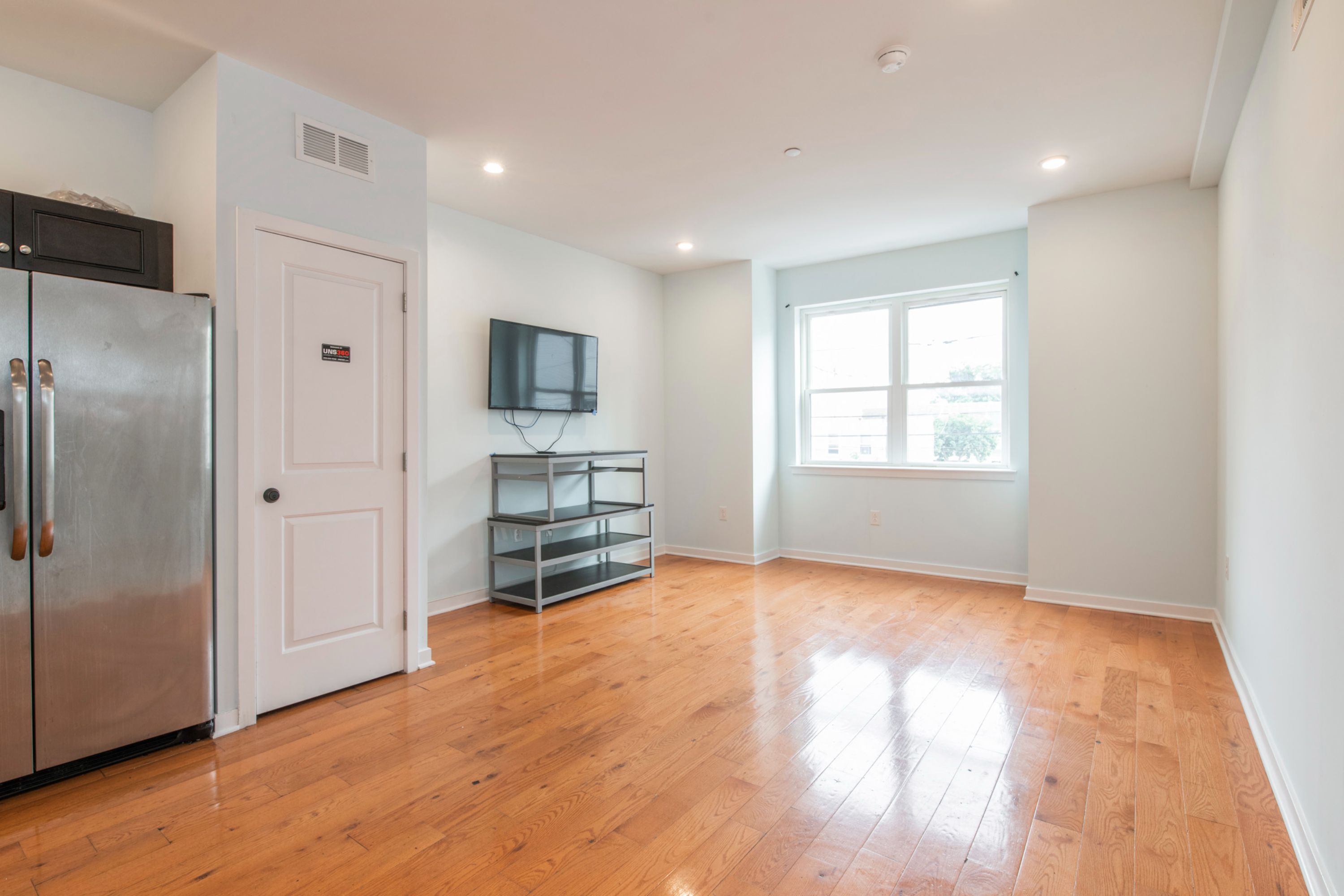 1517 SEYBERT ST Unit 2