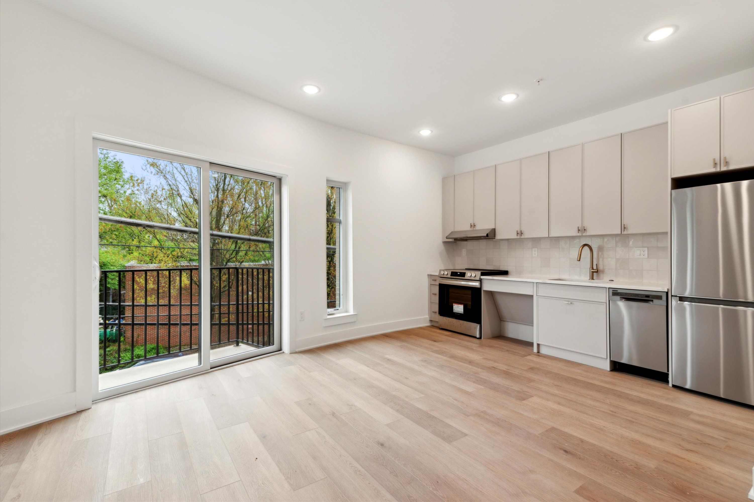 367 W Hortter St Unit 201