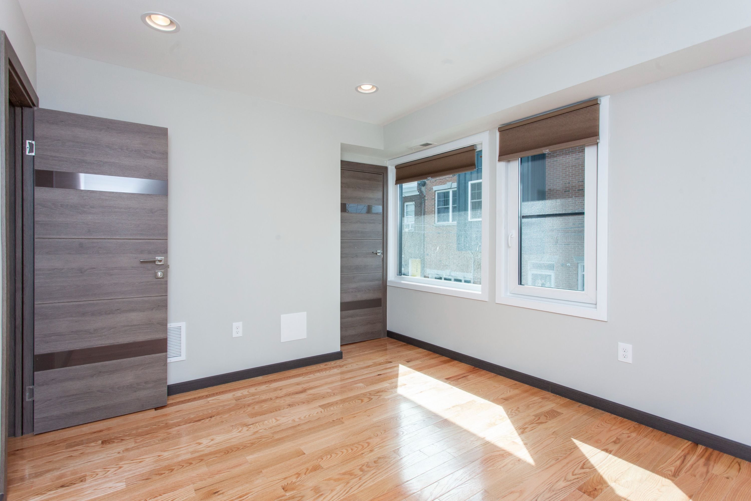 2553 MONTROSE ST Unit B