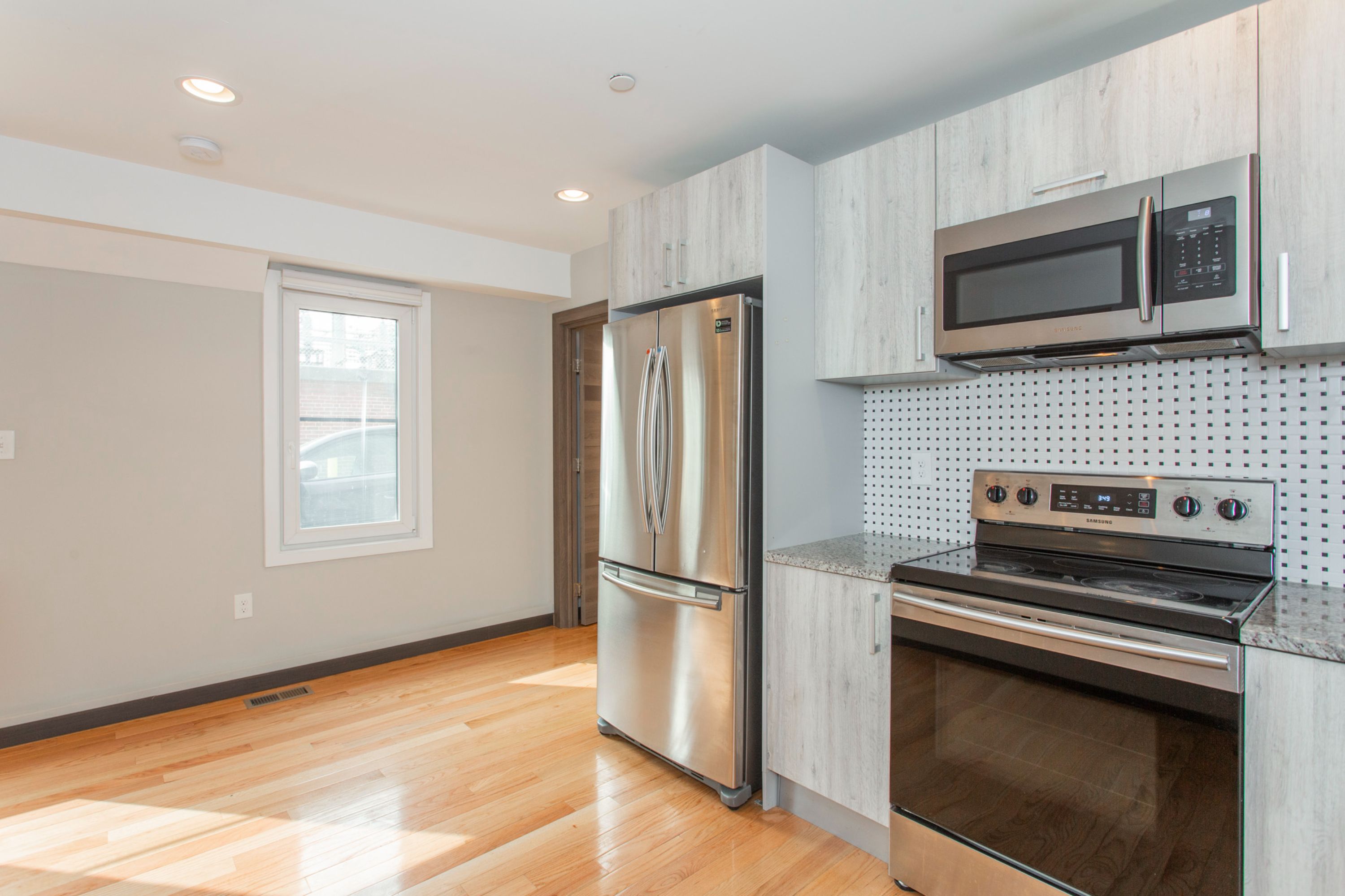 2553 MONTROSE ST Unit A