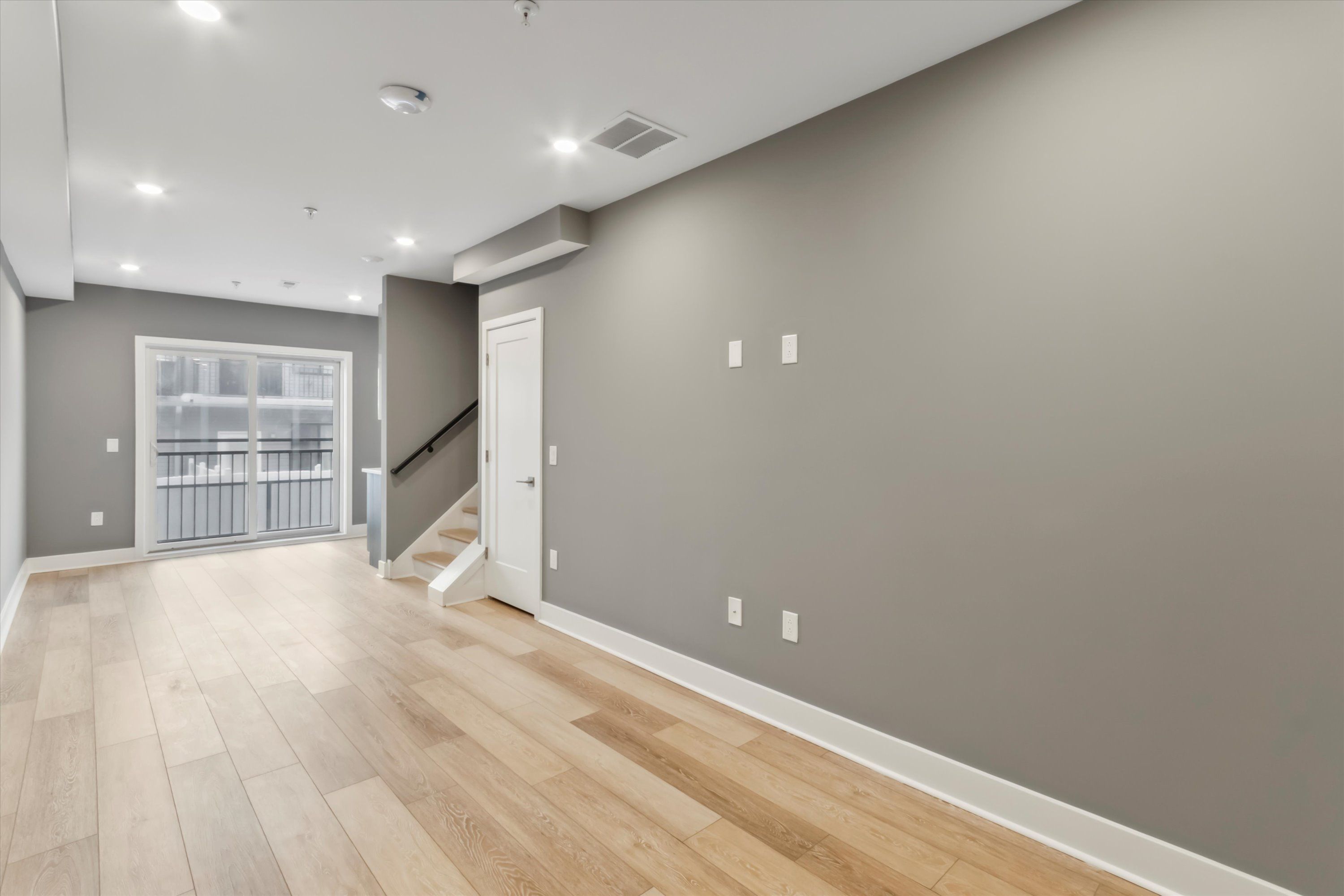 1615 POPLAR ST Unit 3