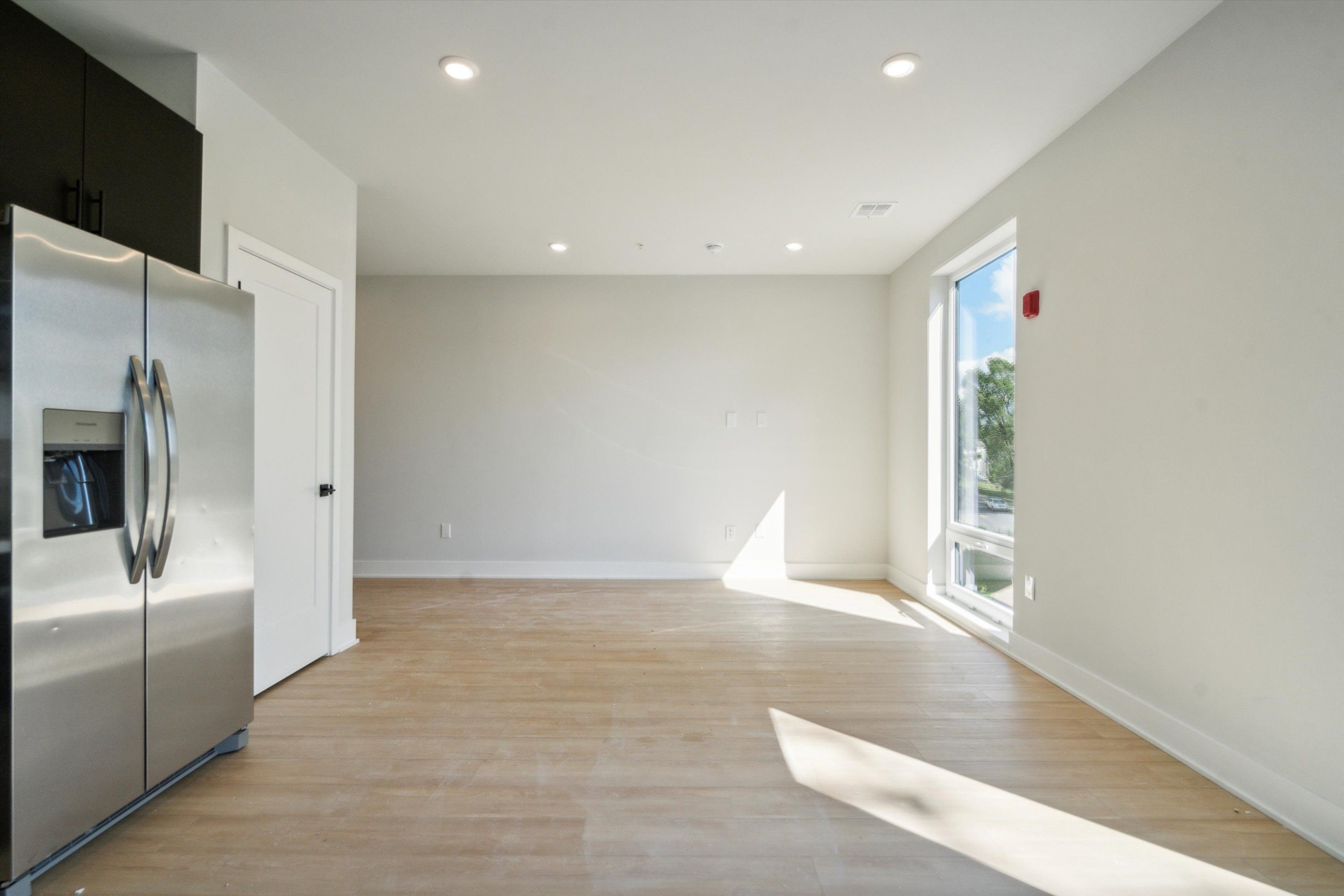 6910 Ridge Avenue Unit 411